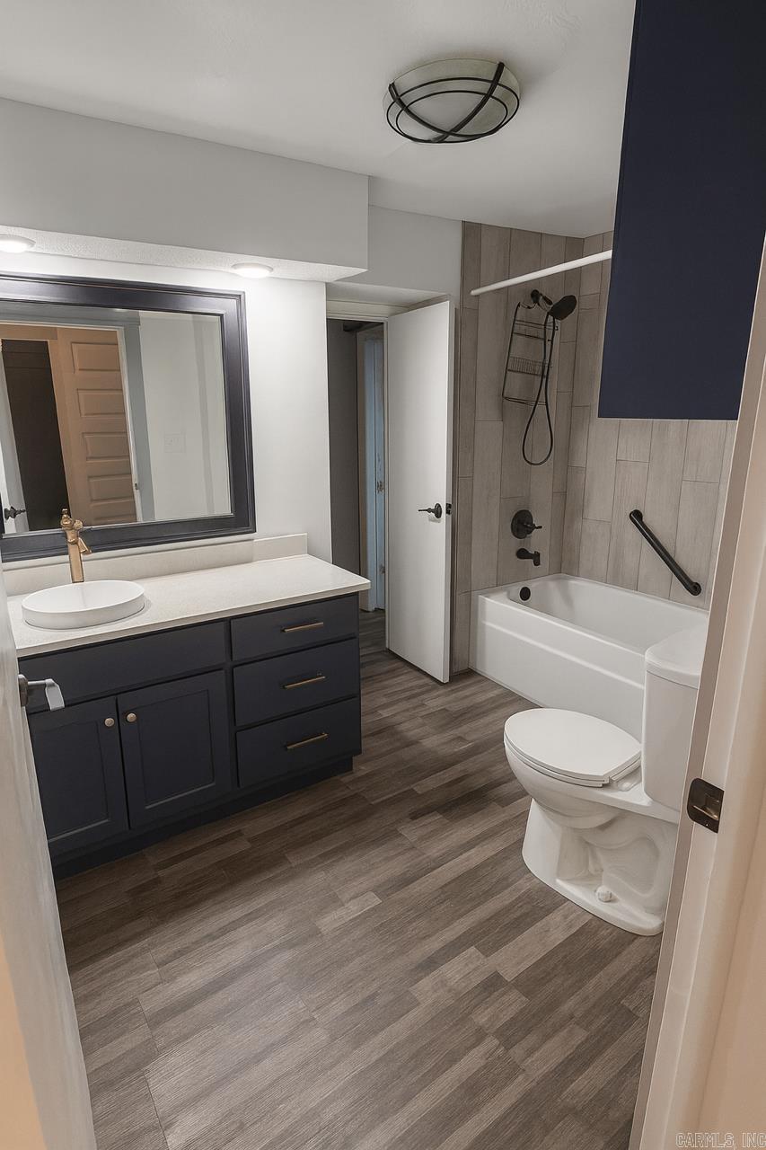 701 W Rhodes St  Clarksville, AR