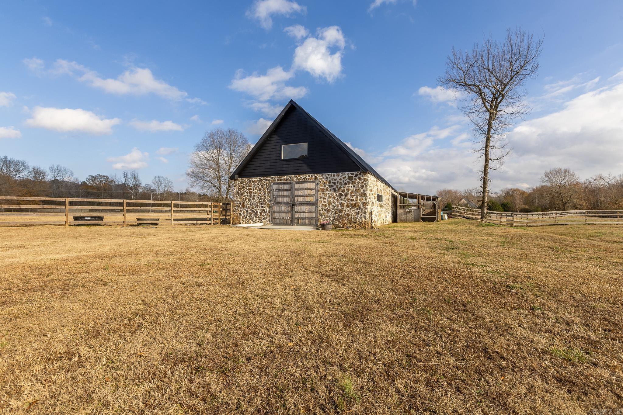 8909 Berry Patch  Roland, AR