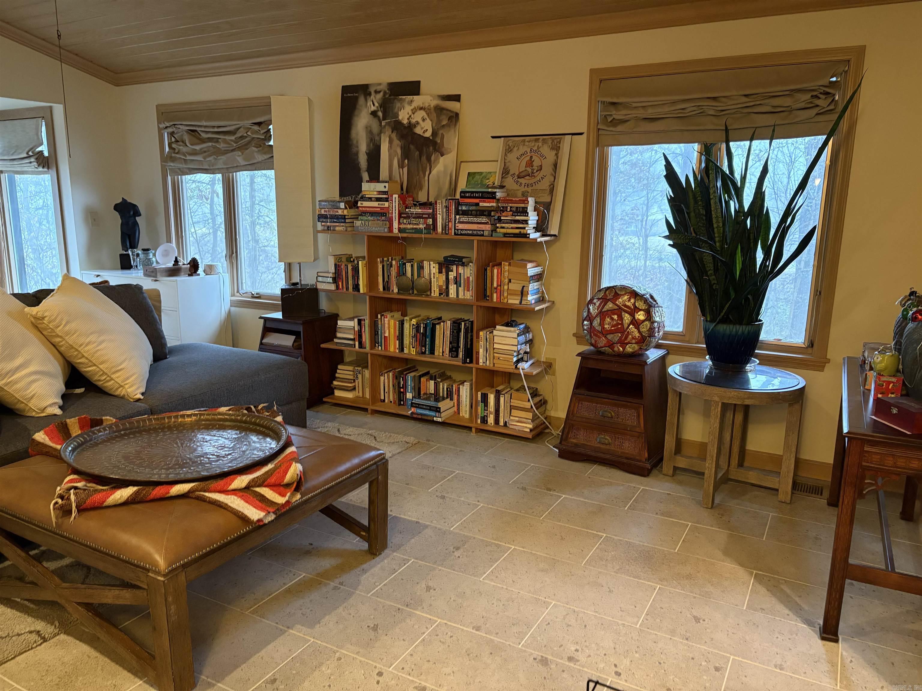 208 Neil Rd  Helena, AR