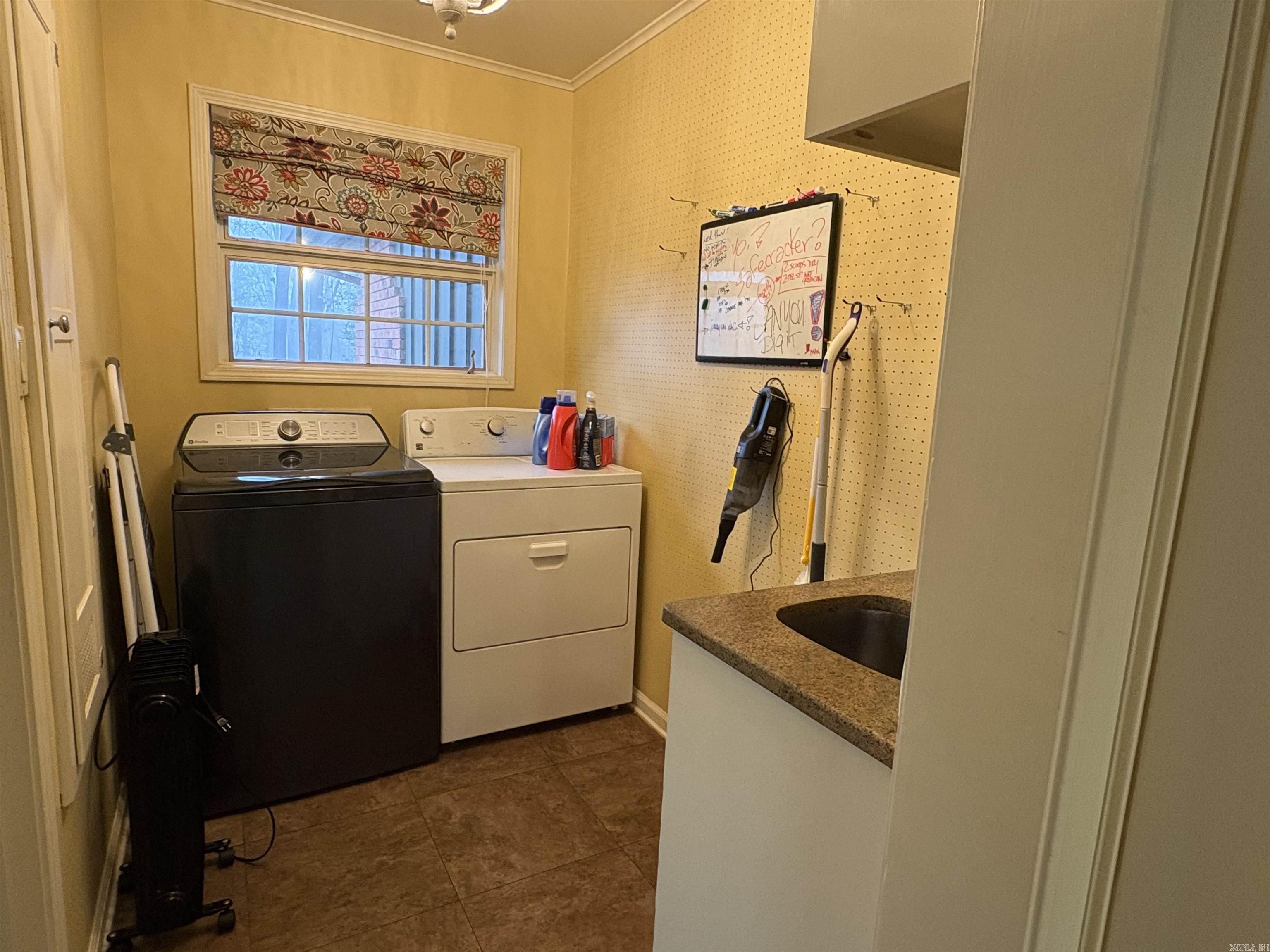 208 Neil Rd  Helena, AR