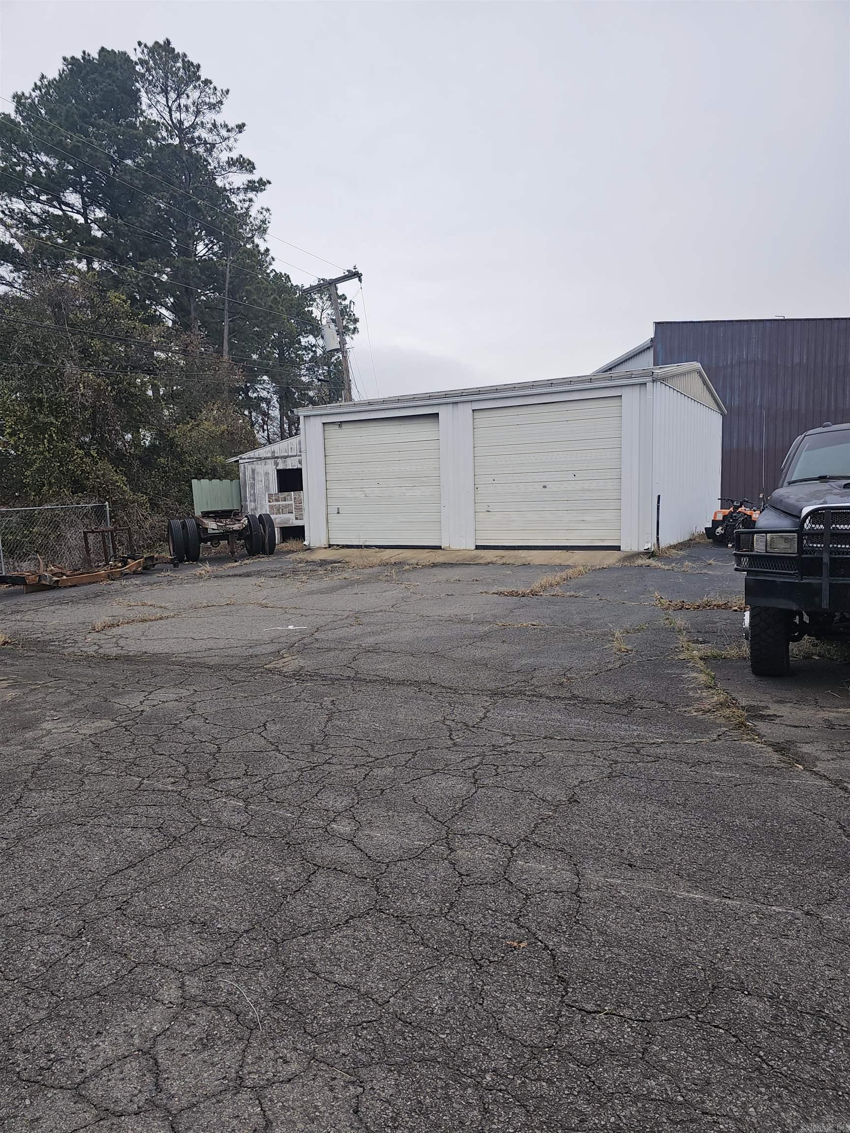 1207 E Harding  Morrilton, AR