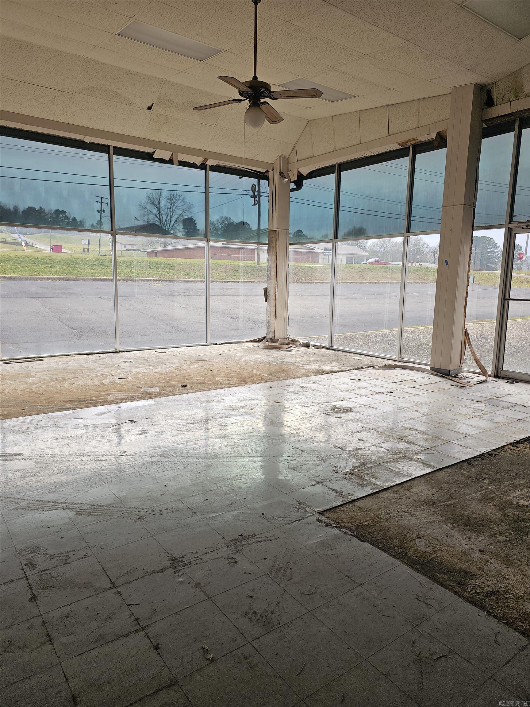 1207 E Harding  Morrilton, AR