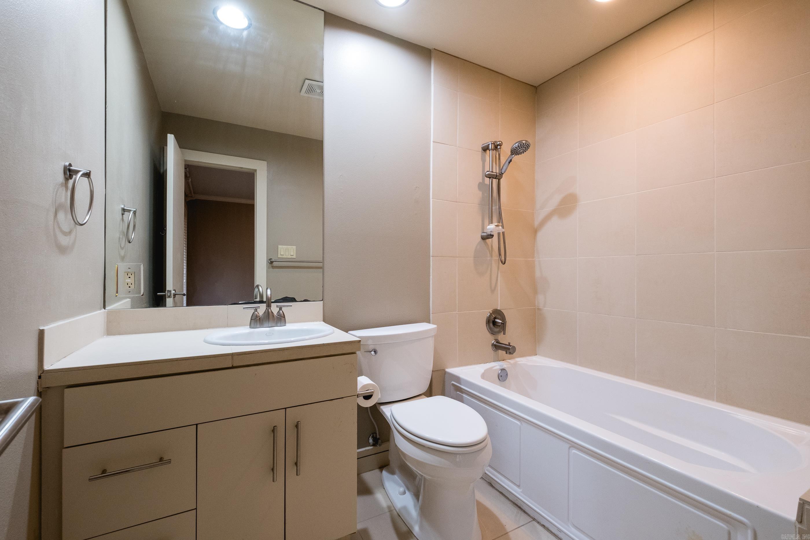 8 Racquet  Little Rock, AR