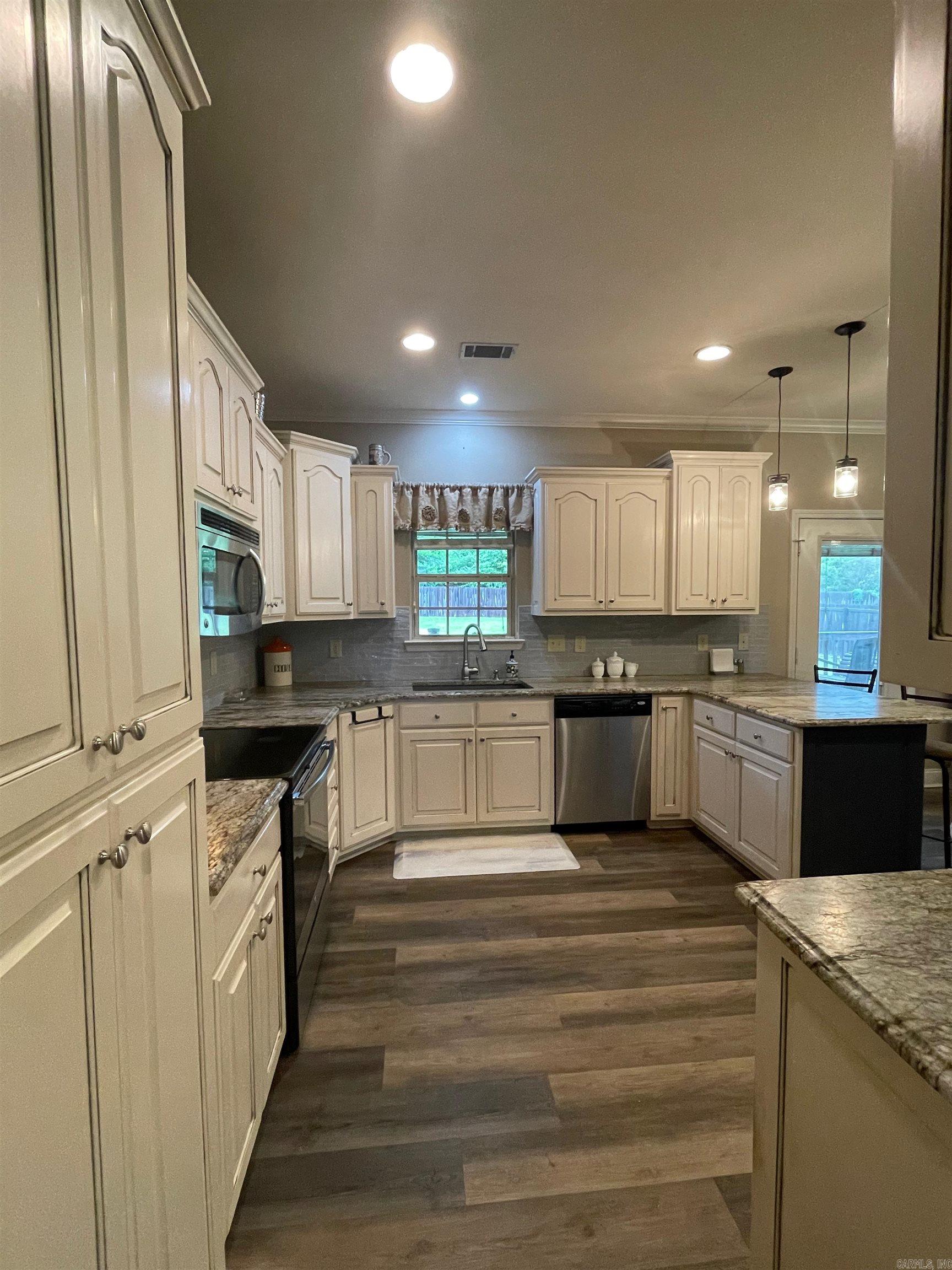 1601 Oak Shadows  Sherwood, AR