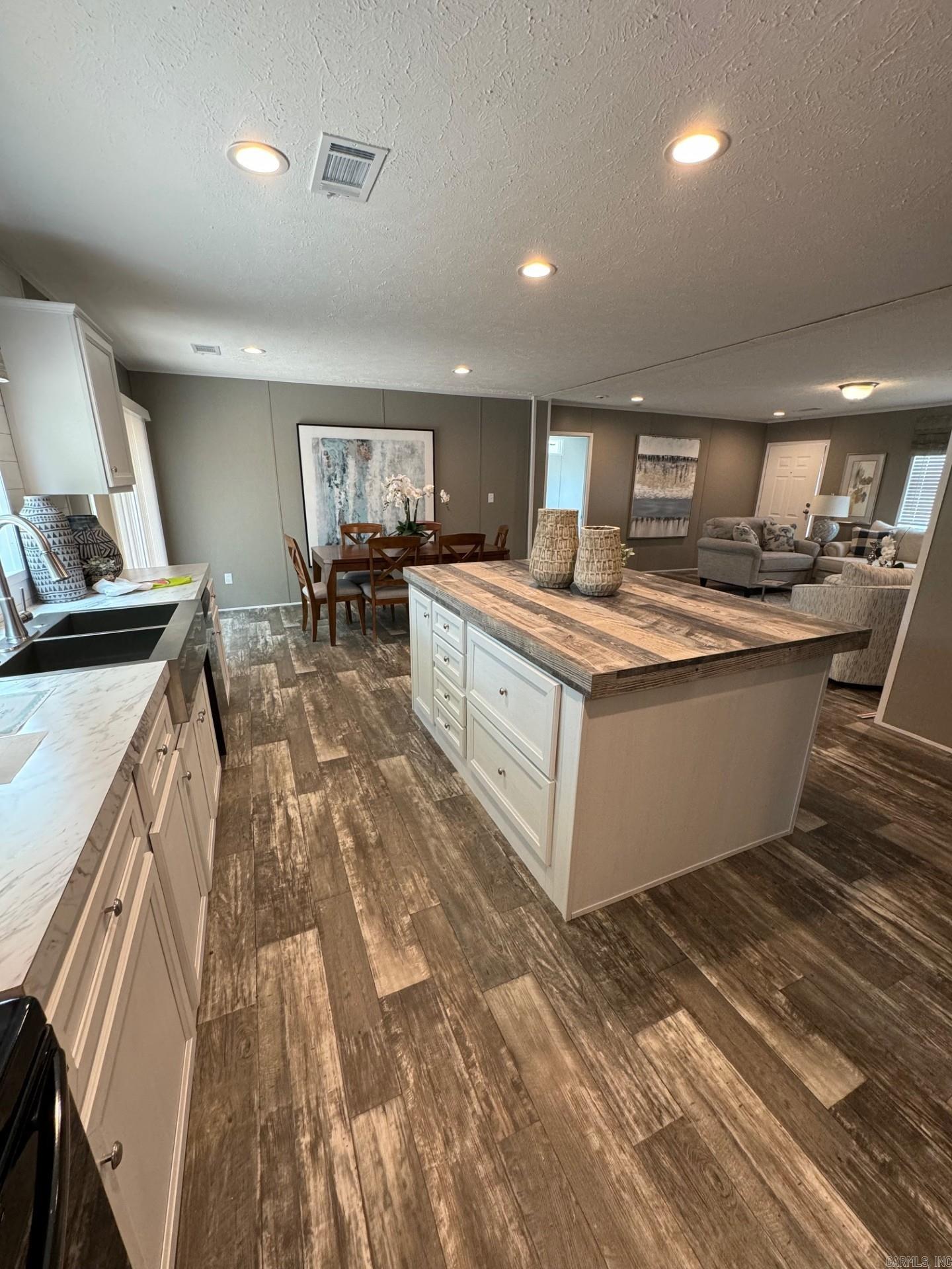 7381 Mars Hill Rd  Bauxite, AR