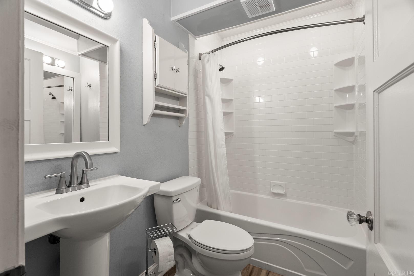 6613 Beacon  Little Rock, AR