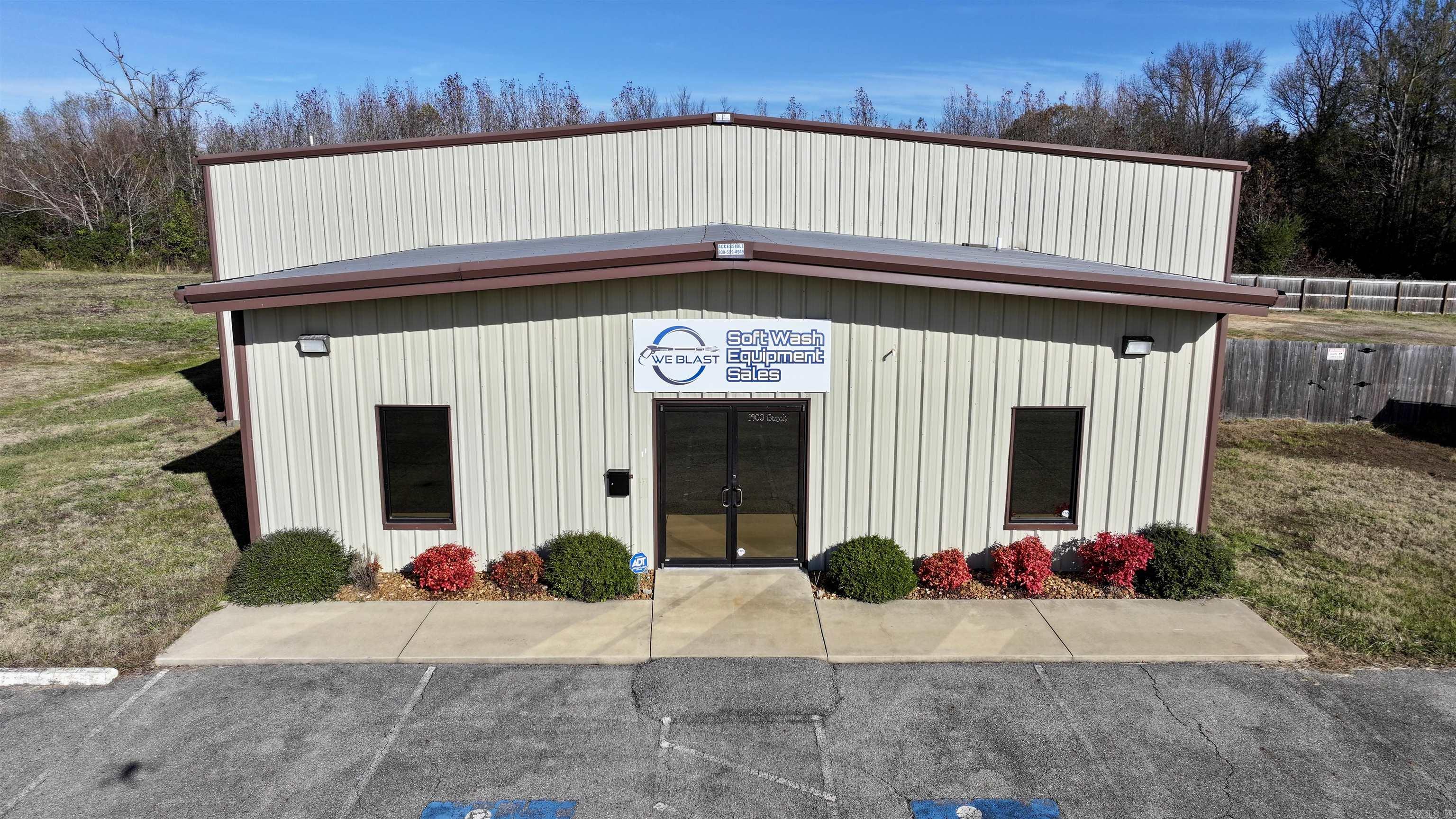 1900 Brack  Searcy, AR