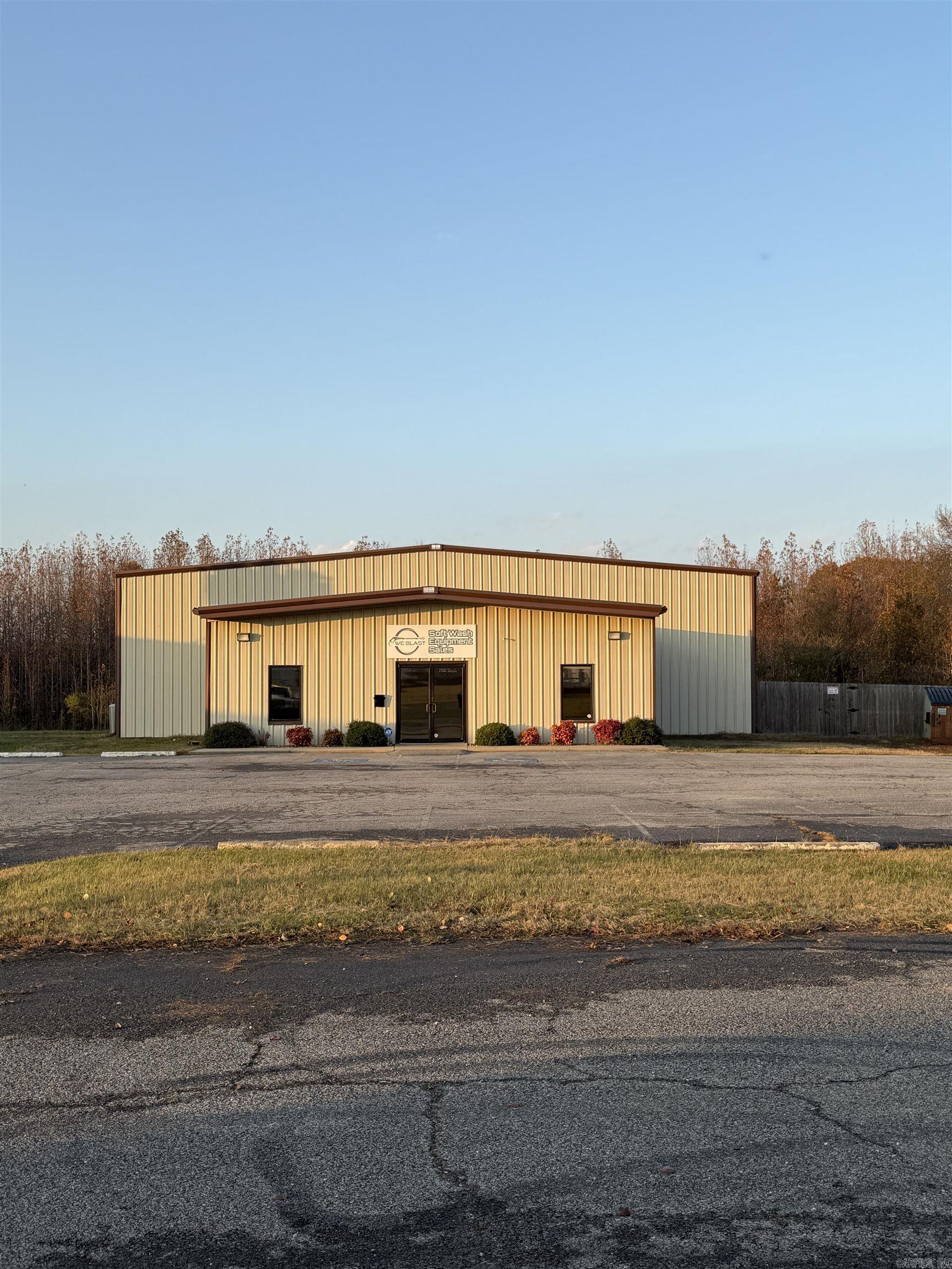 1900 Brack  Searcy, AR