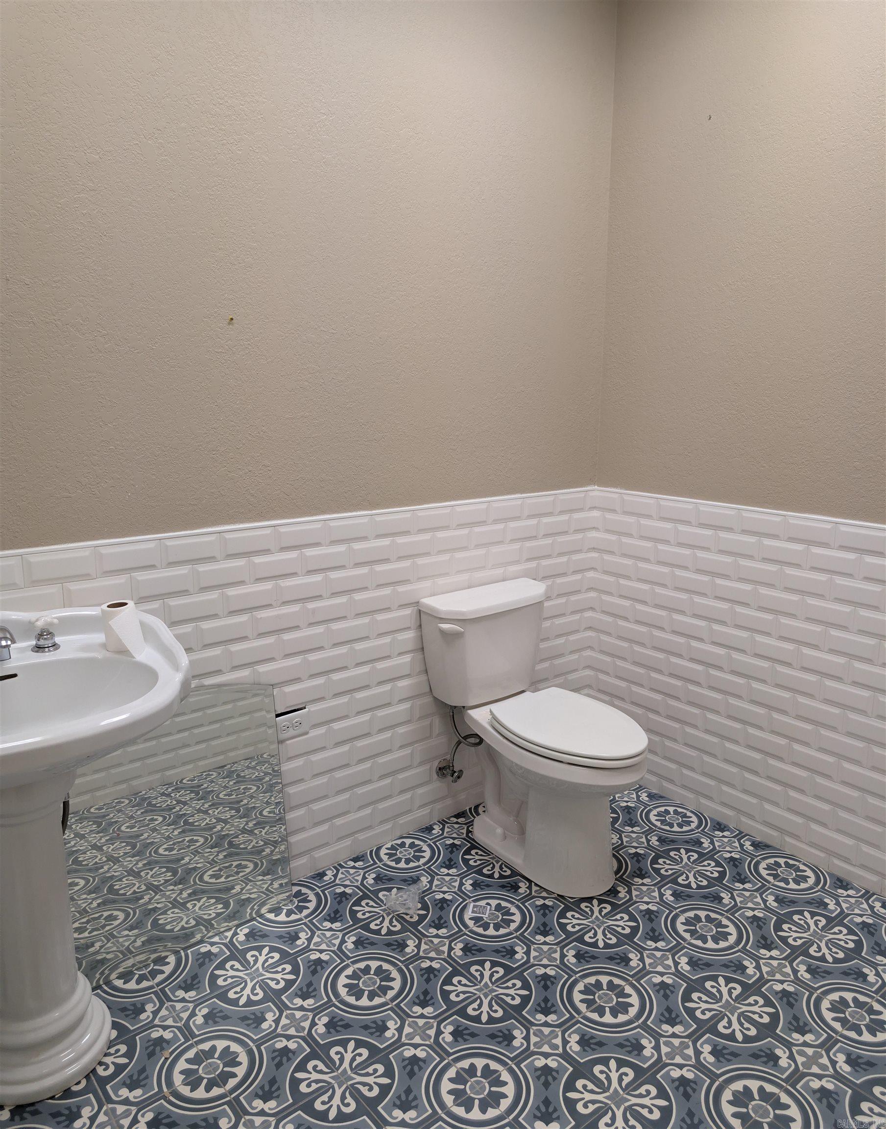 1629 E Beebe Capps  Searcy, AR