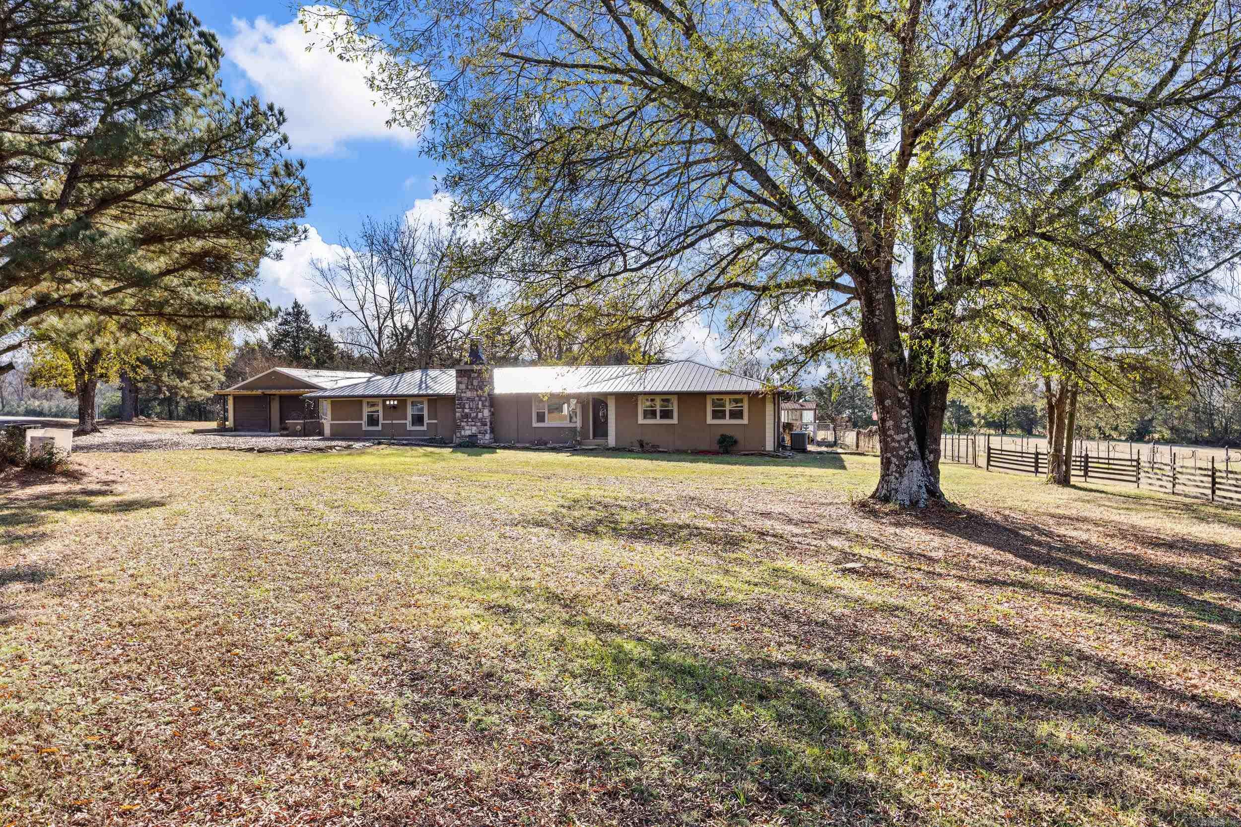 2075 Center Valley  Russellville, AR