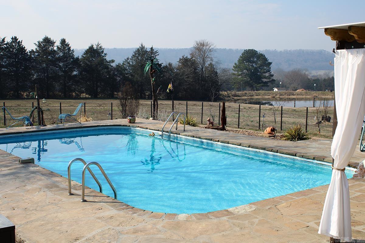 2075 Center Valley Road Russellville, AR 72802