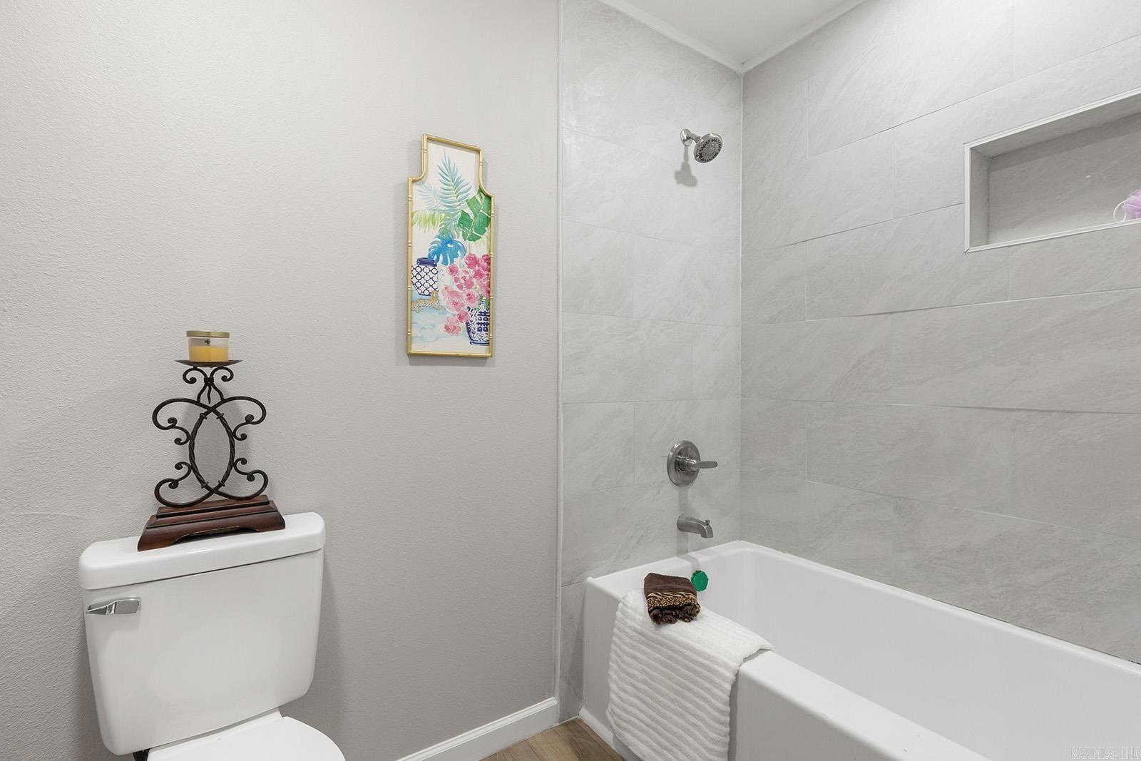 33 Narragansett  Sherwood, AR