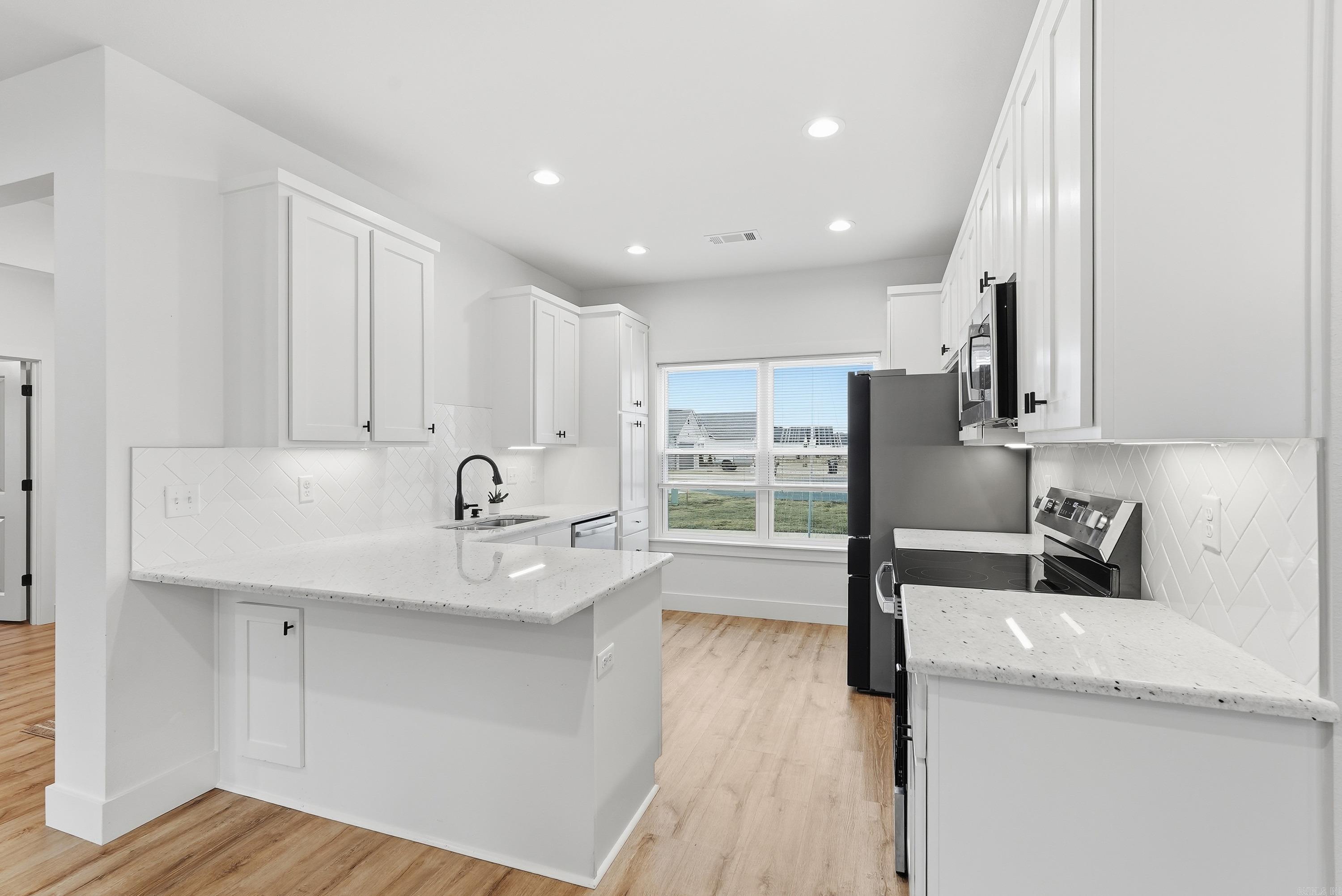 14 Songbird  Greenbrier, AR