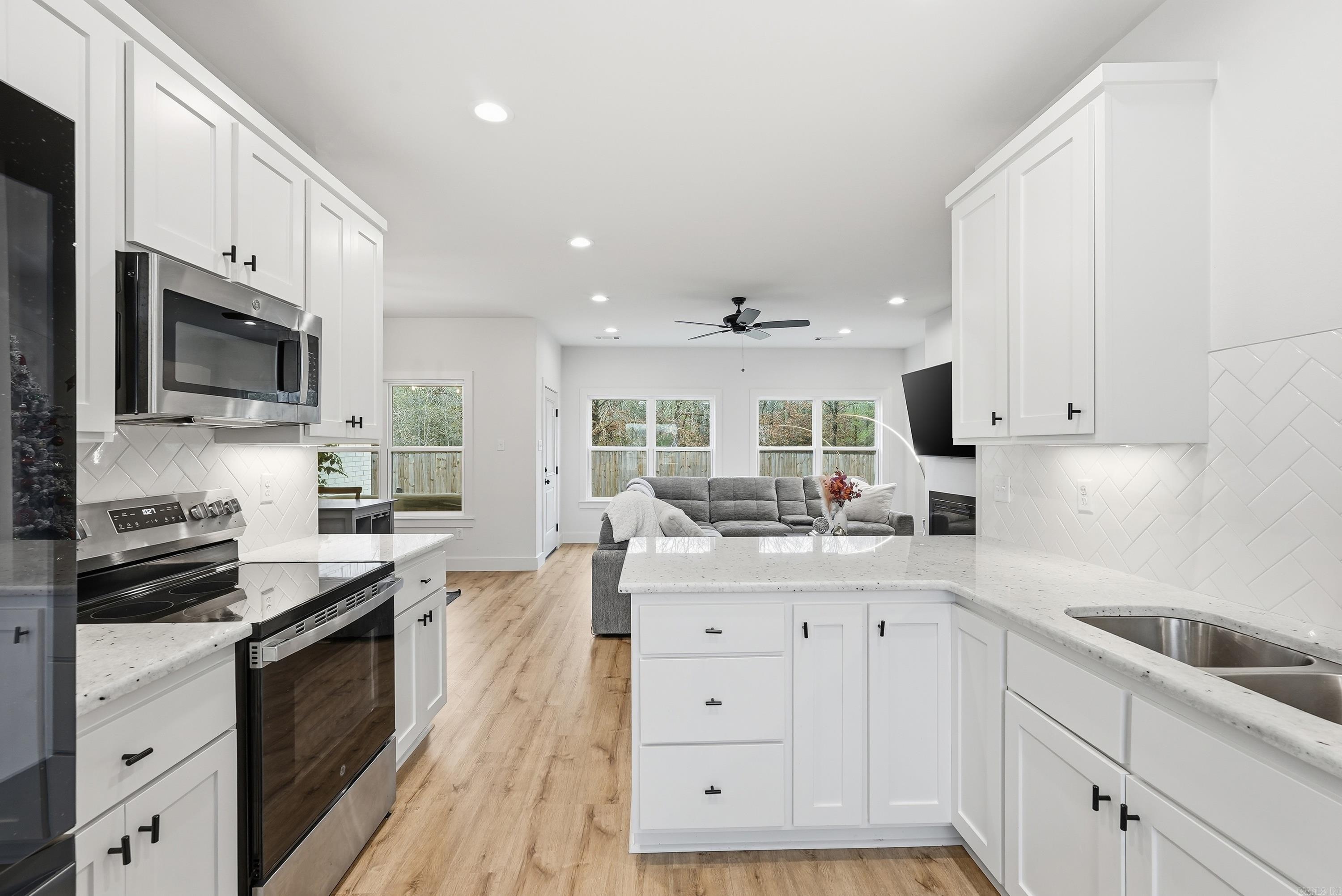 14 Songbird  Greenbrier, AR