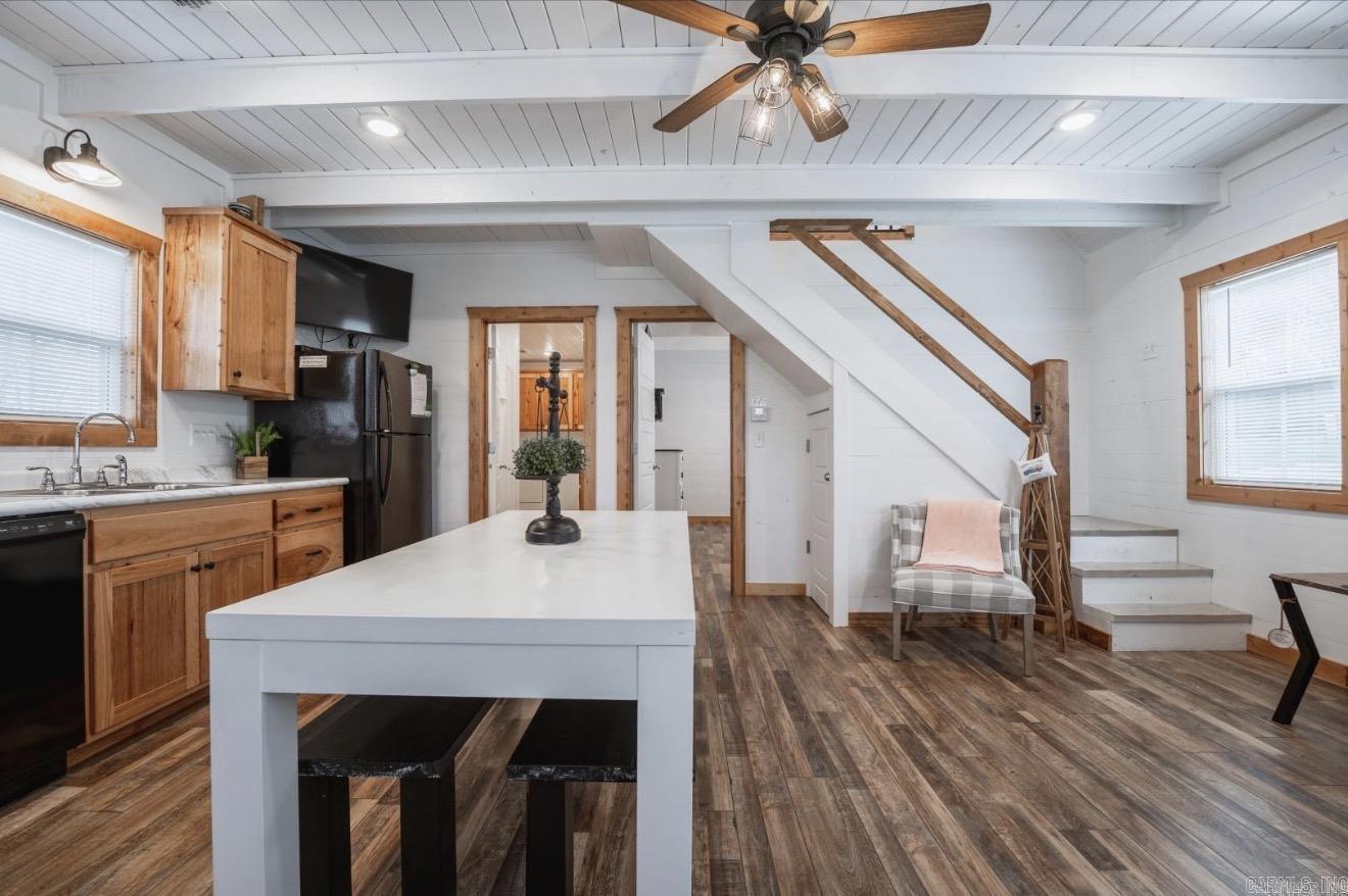 950 Sunny Slope Rd.  Edgemont, AR