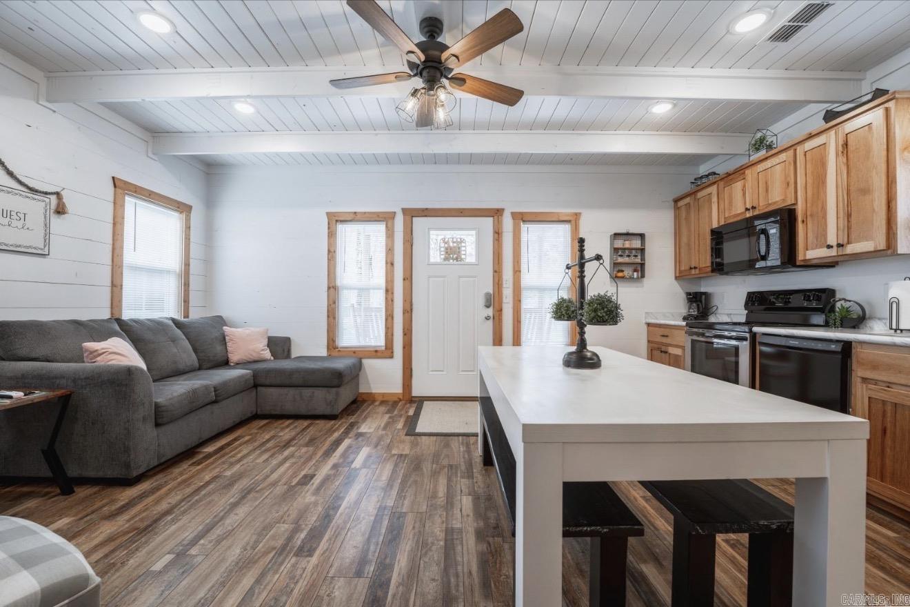 950 Sunny Slope Rd.  Edgemont, AR