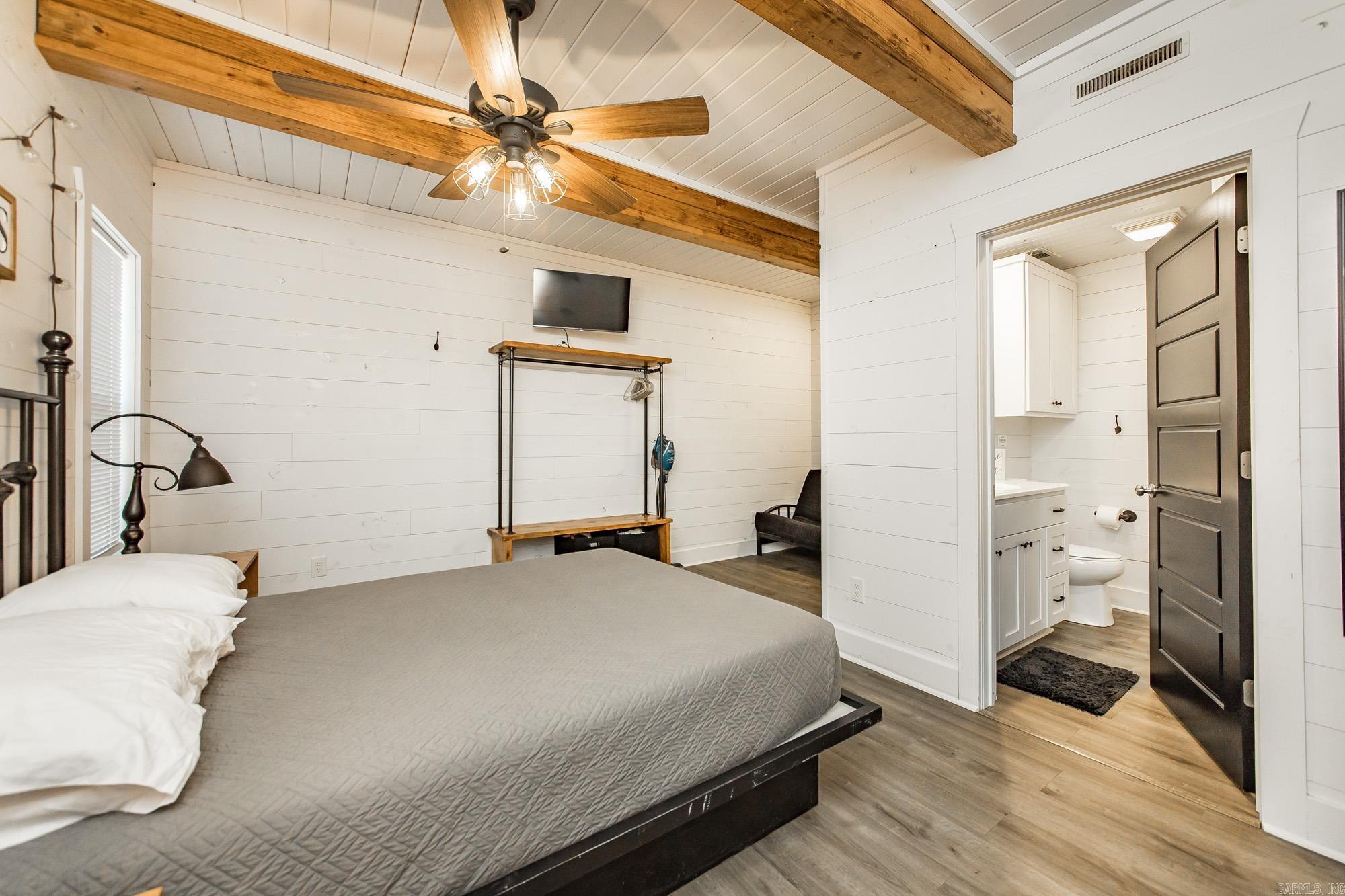 950 Sunny Slope Rd.  Edgemont, AR