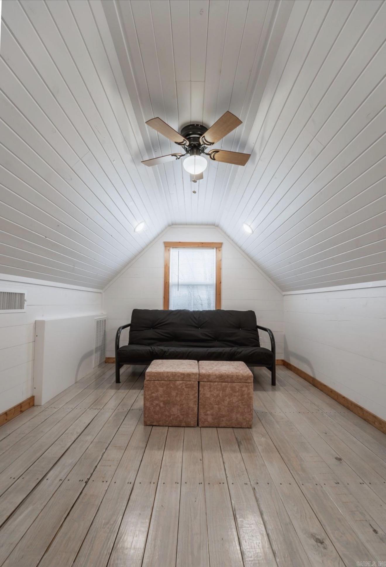 950 Sunny Slope Rd.  Edgemont, AR