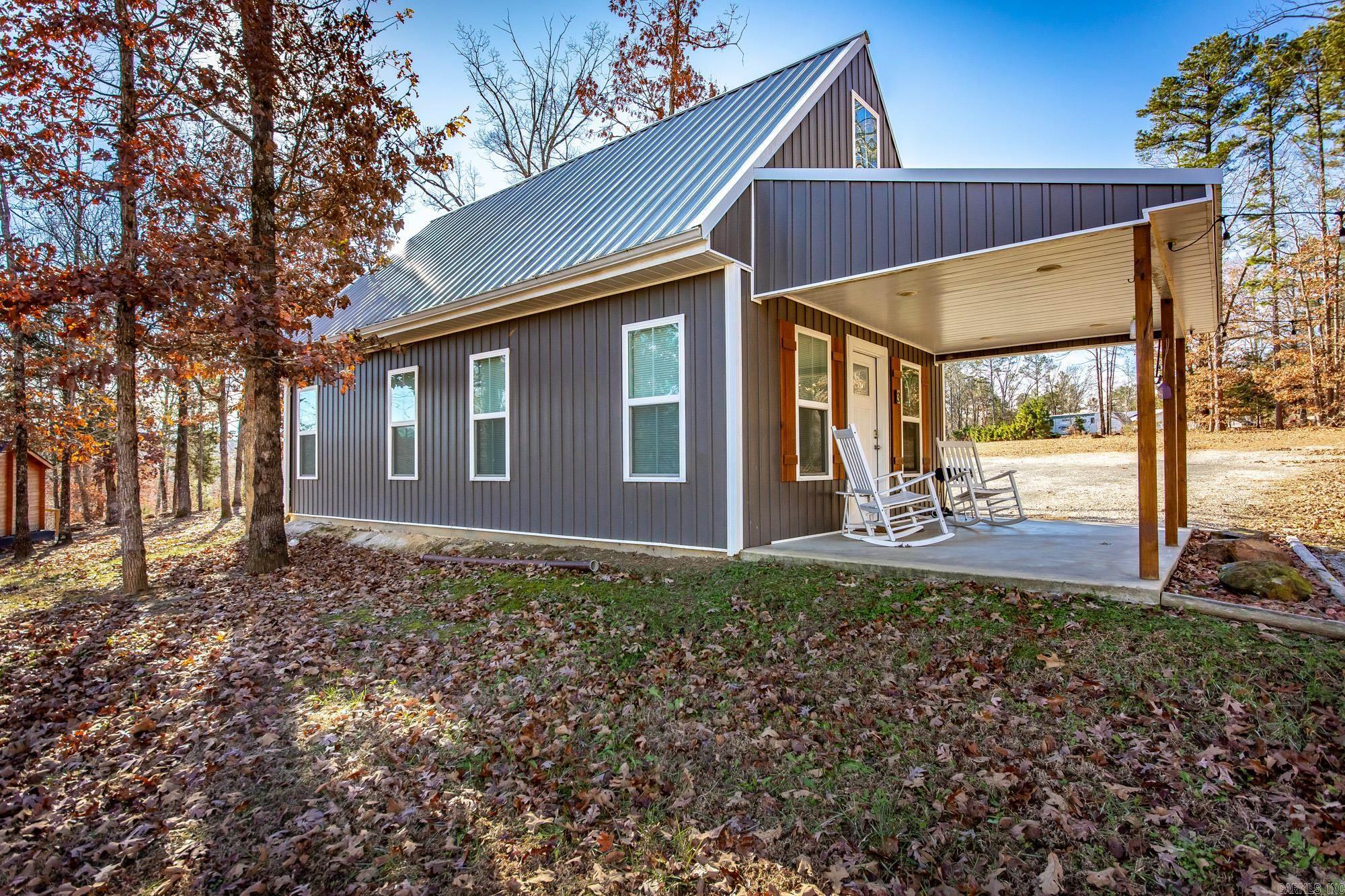 950 Sunny Slope Rd.  Edgemont, AR