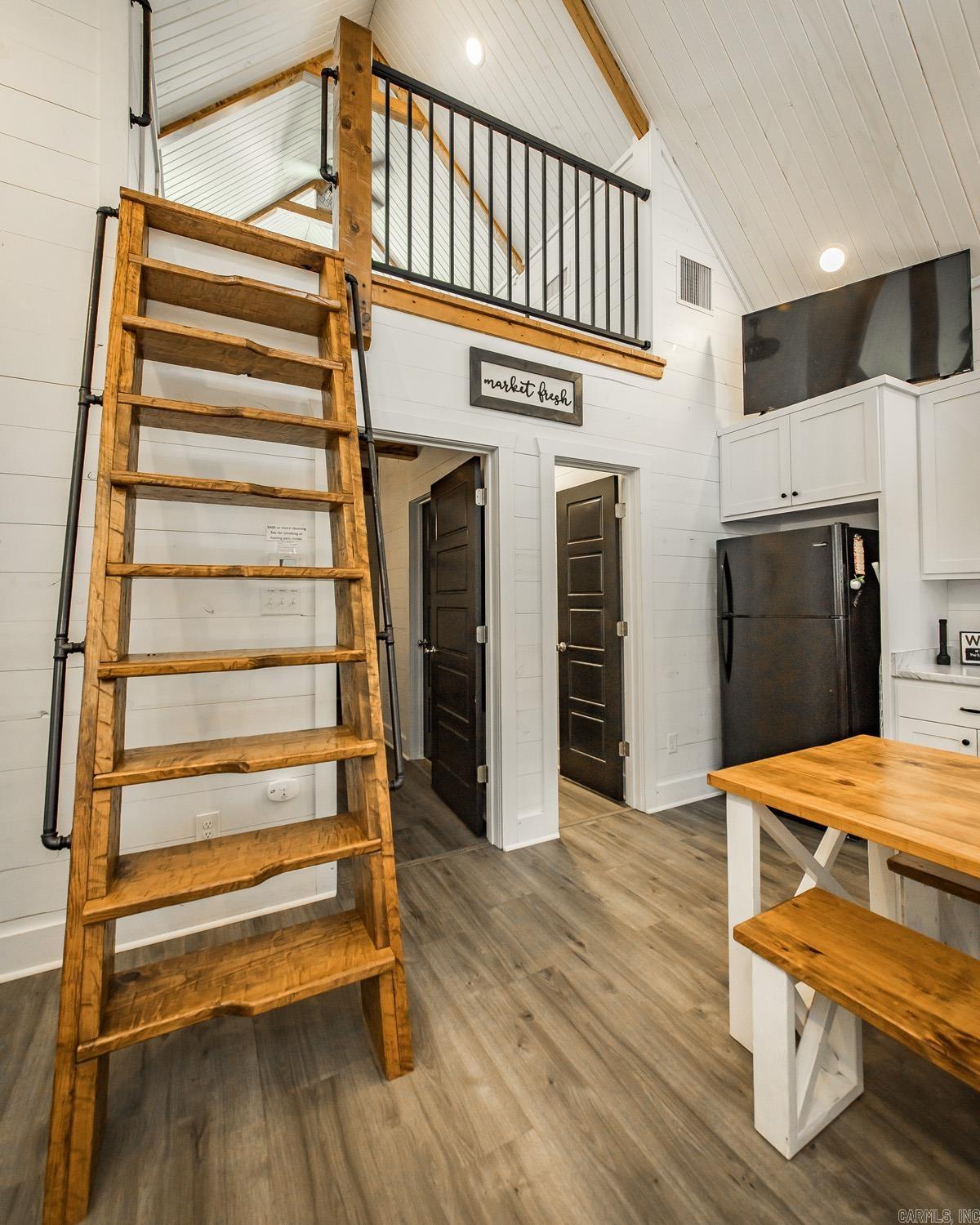 950 Sunny Slope Rd.  Edgemont, AR