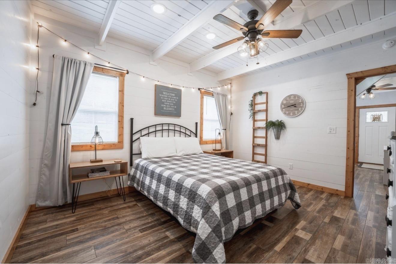 950 Sunny Slope Rd.  Edgemont, AR