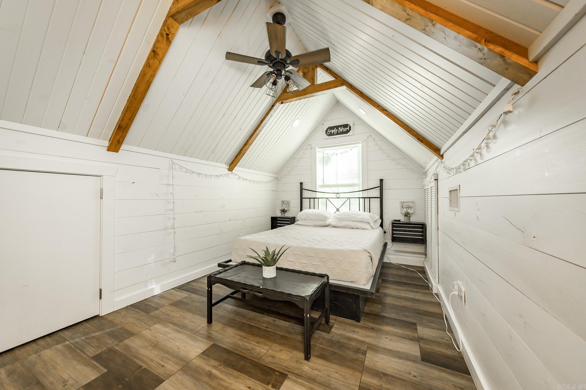 950 Sunny Slope Rd.  Edgemont, AR