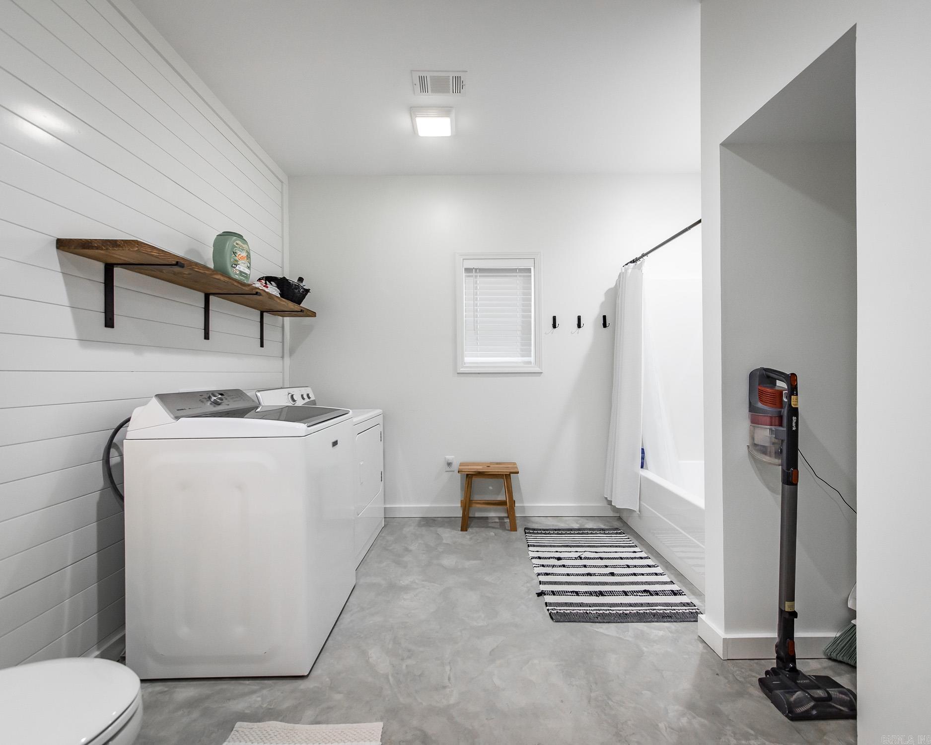 150 Sylvan Dr. Greers Ferry, AR 72067