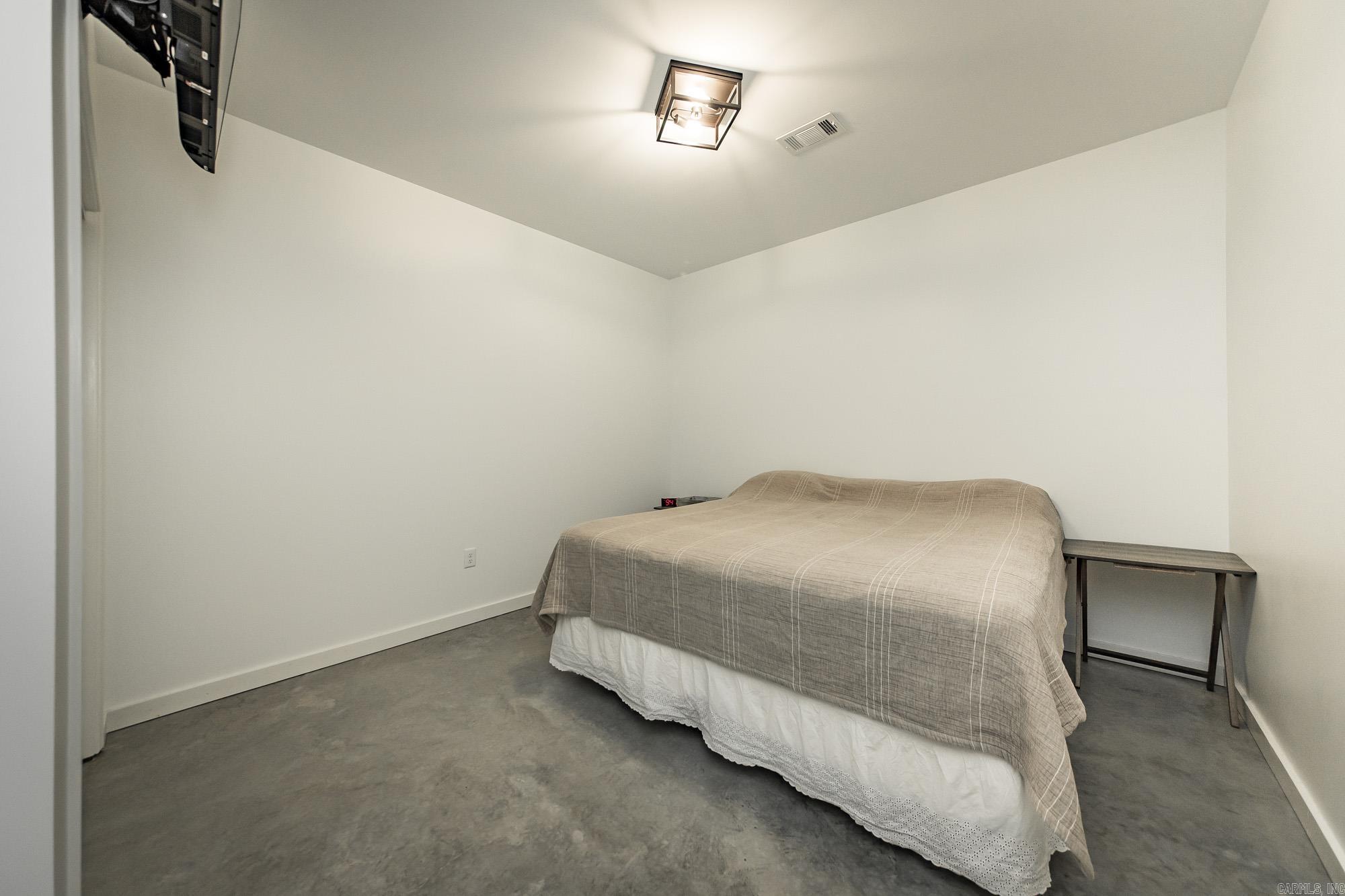 150 Sylvan Dr. Greers Ferry, AR 72067