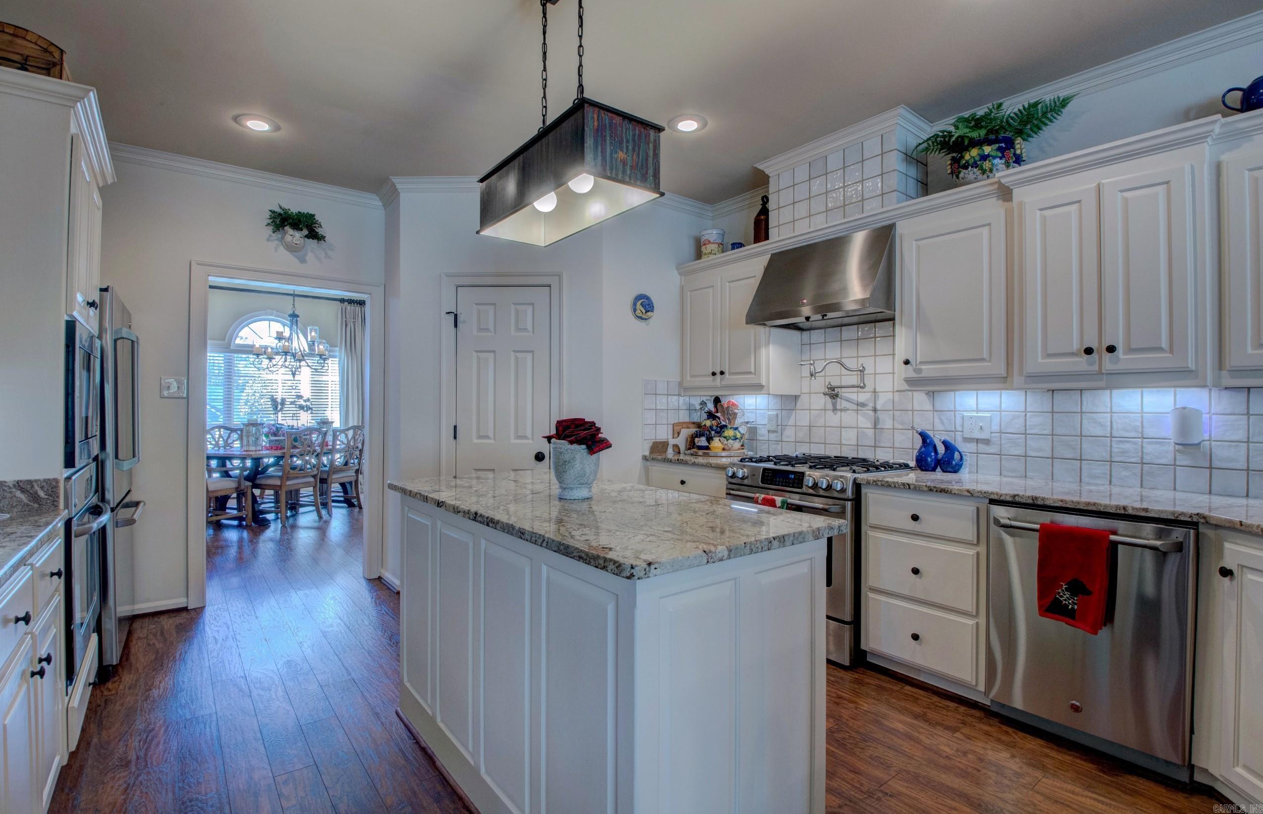 125 Mohawk Dr  Maumelle, AR