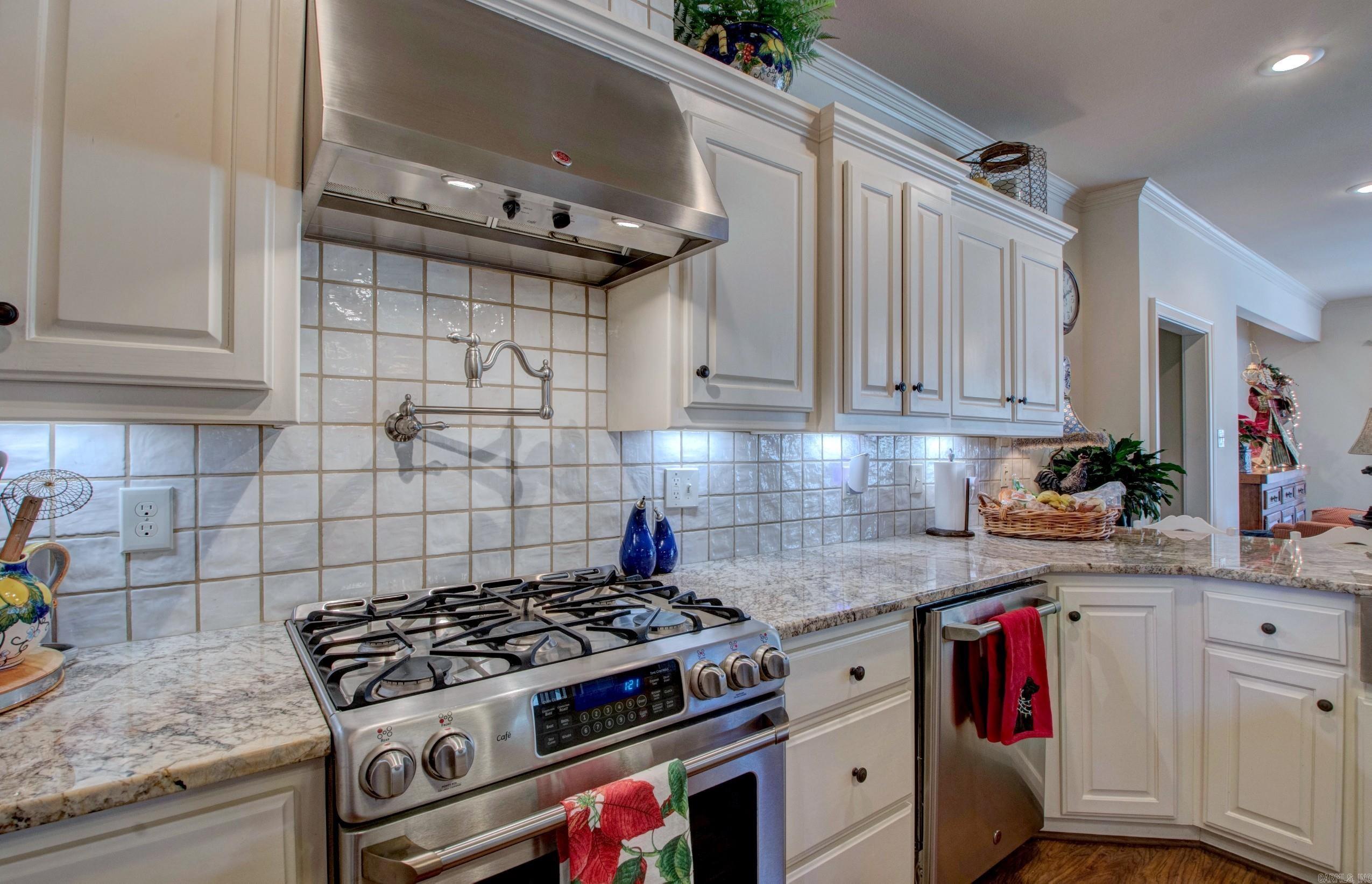 125 Mohawk Dr  Maumelle, AR