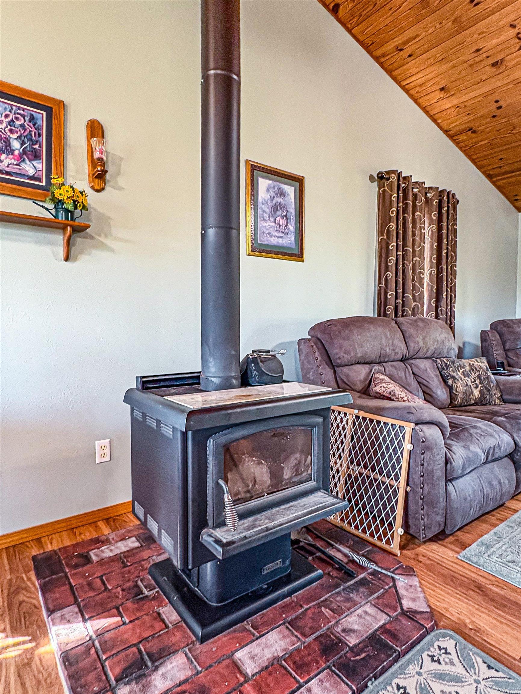 1706 MC 4006  Yellville, AR