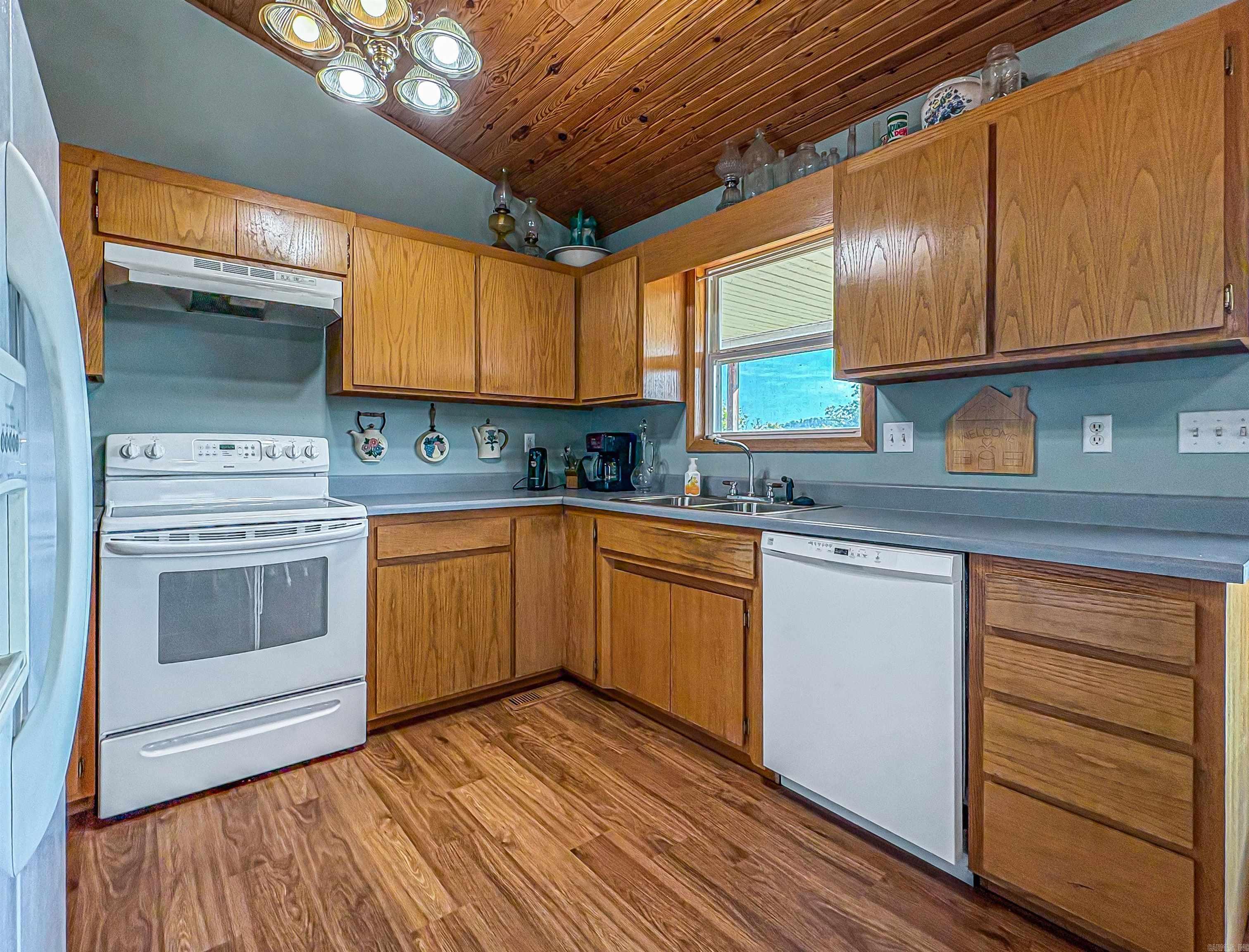 1706 MC 4006  Yellville, AR