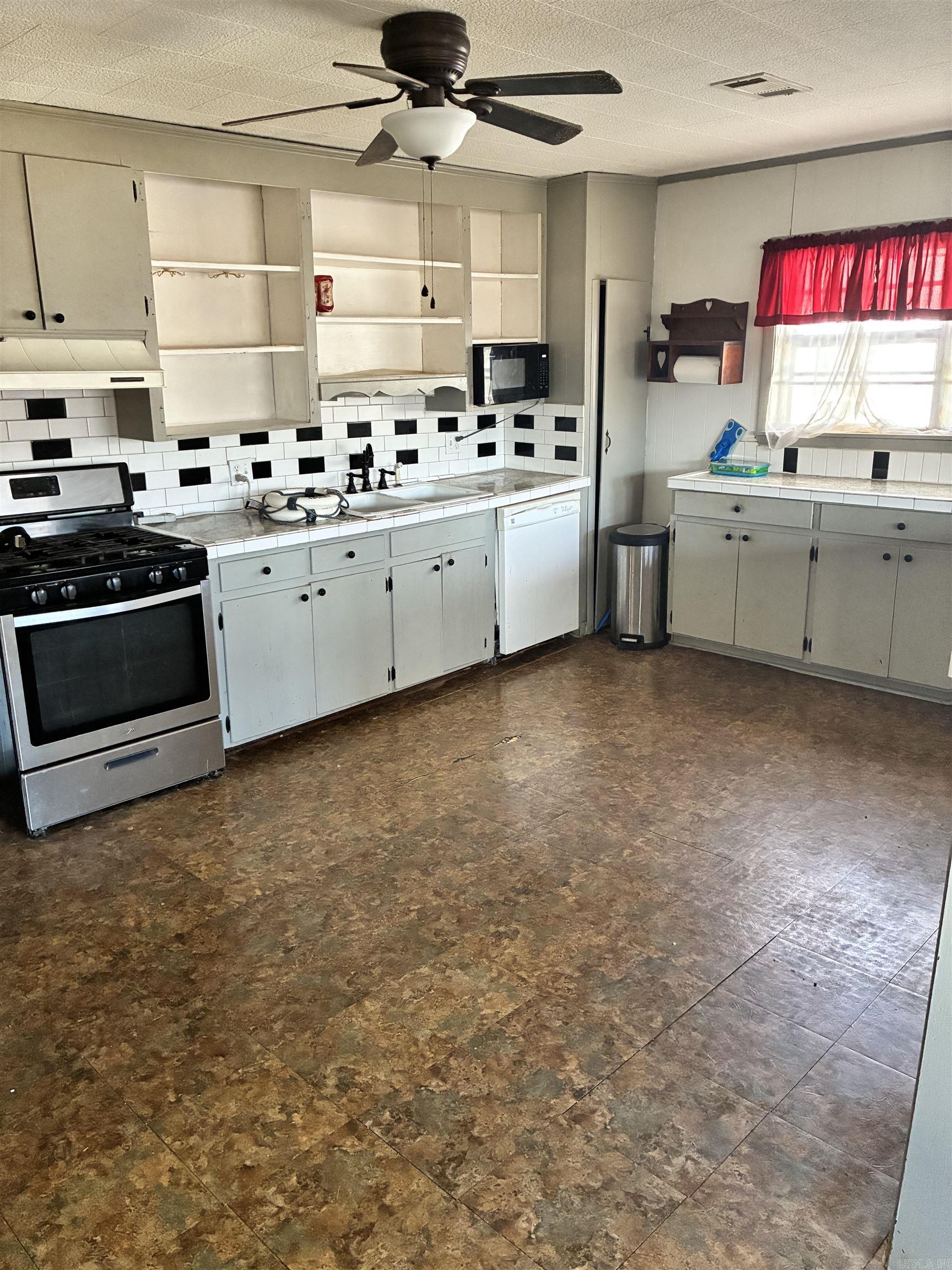 41 E Ridge  Mayflower, AR