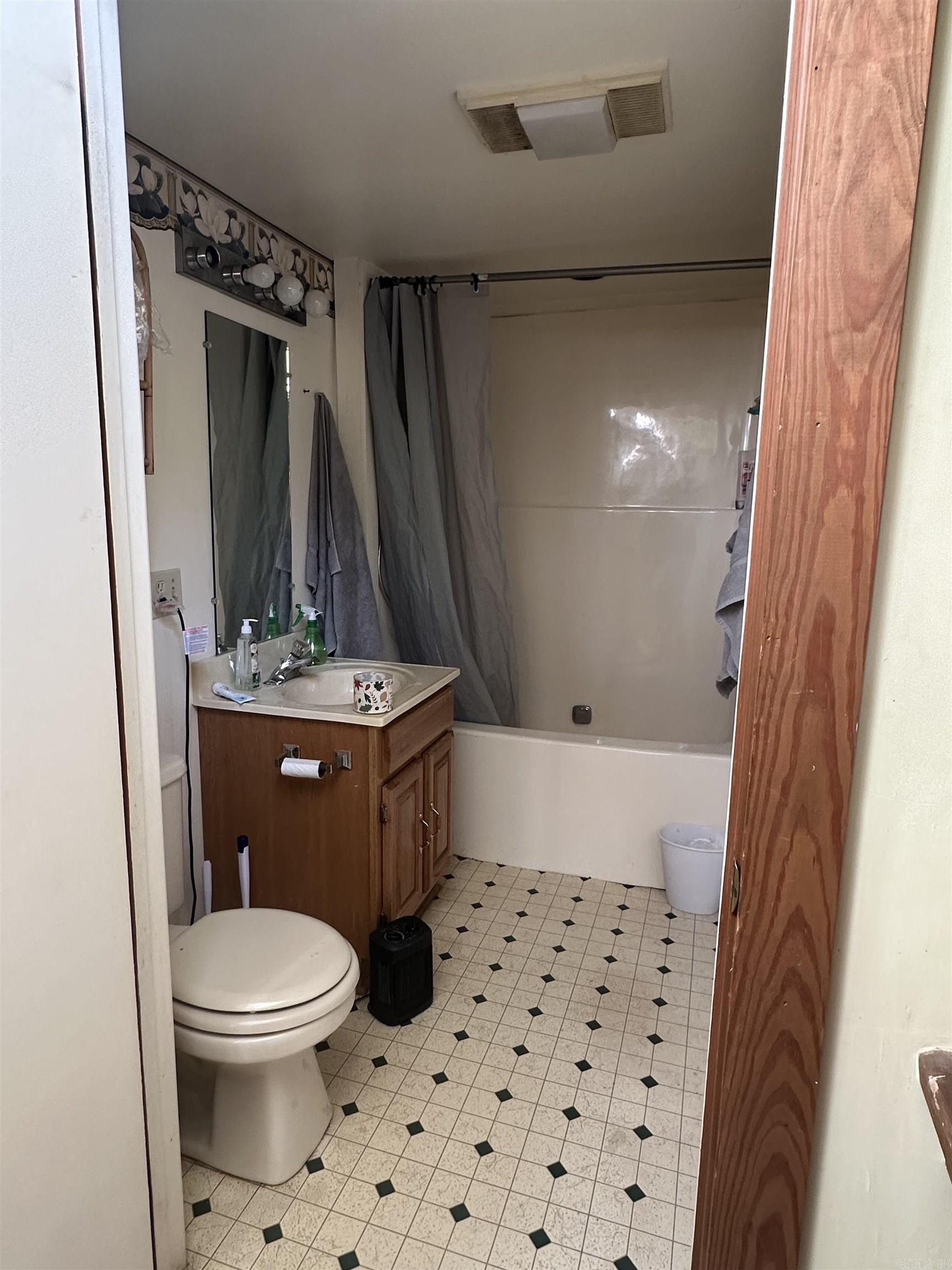 50 Cochise  Greers Ferry, AR