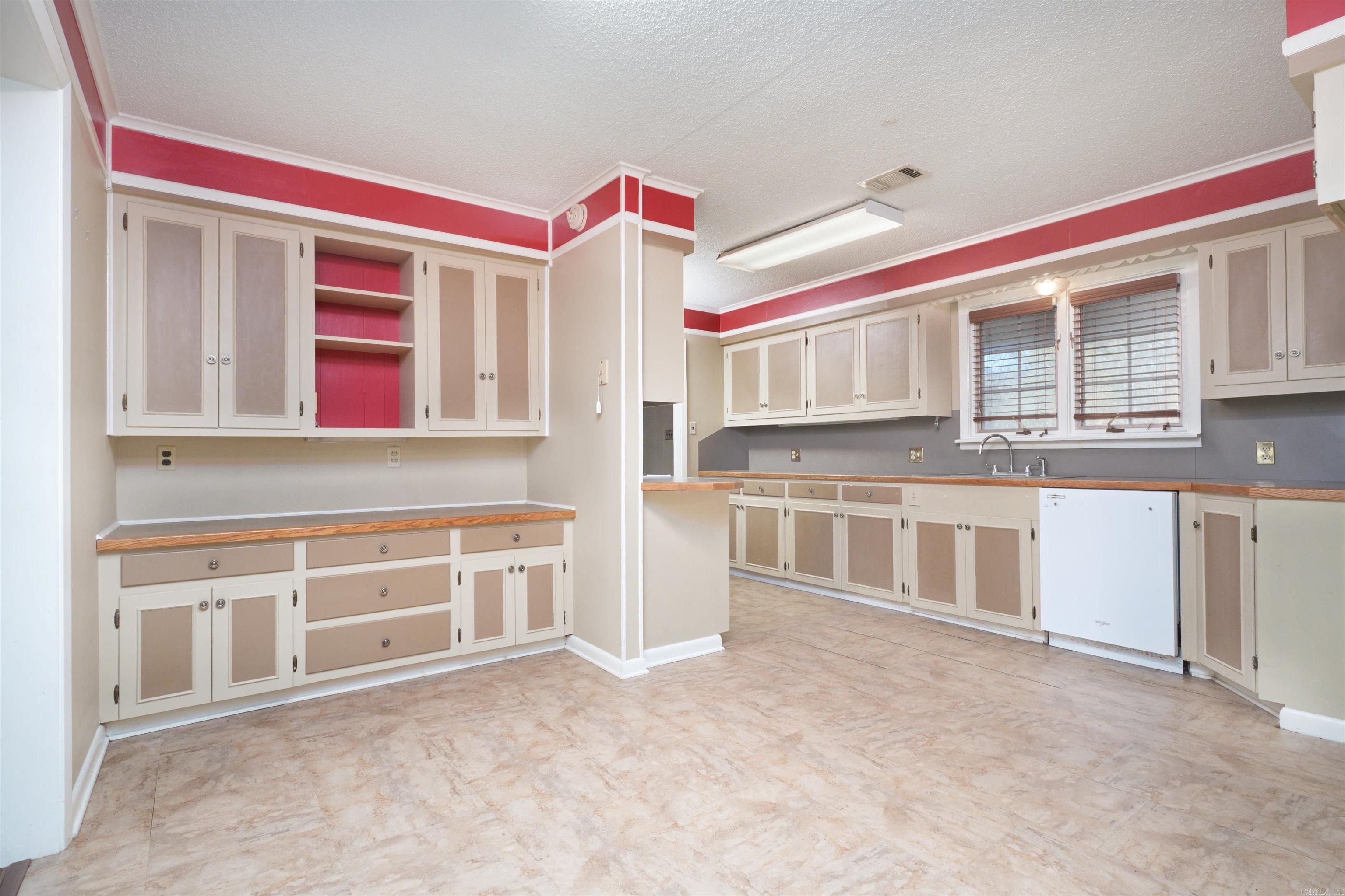 812 Pine Ridge Dr  Hamburg, AR