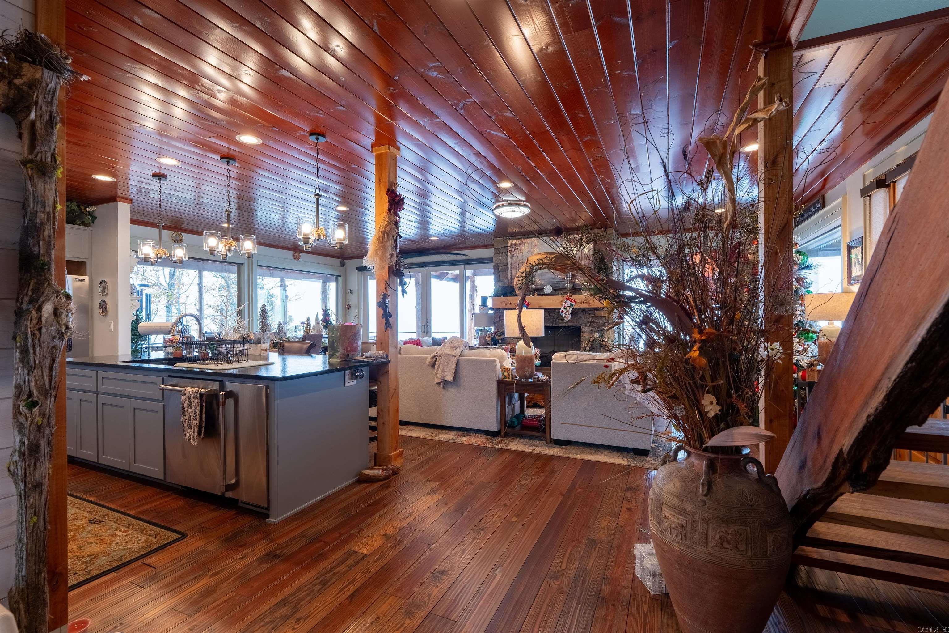 2501 Diamond Bluff  Quitman, AR