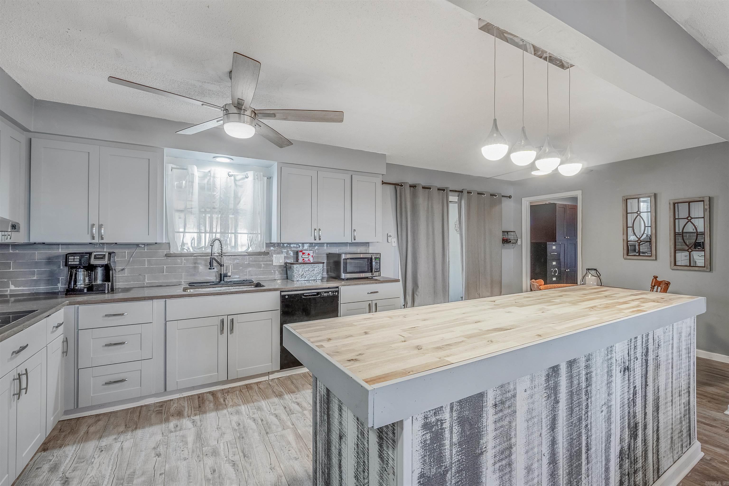 22 Narragansett  Sherwood, AR