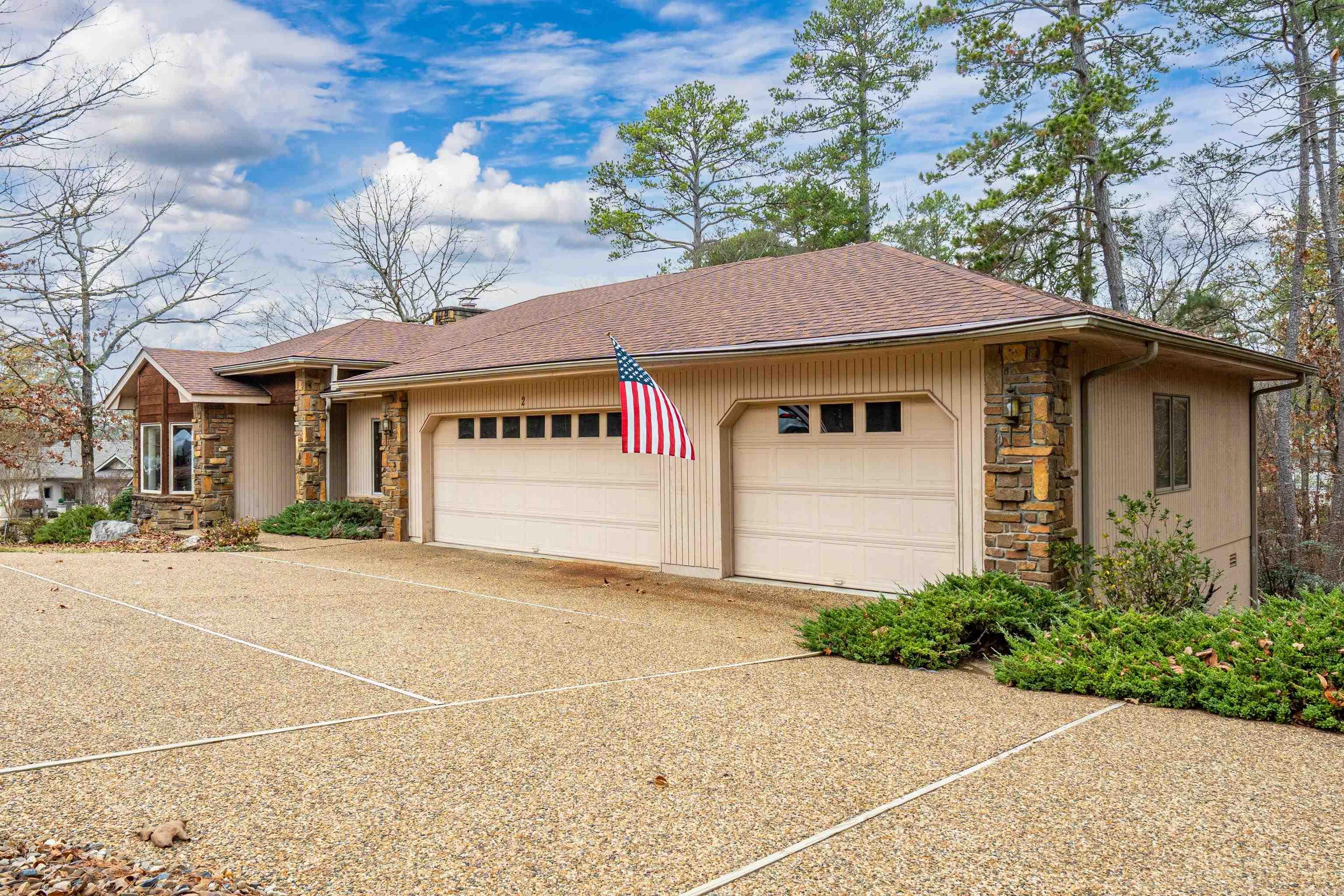 2 Resplandor Place Hot Springs Village, AR 71909