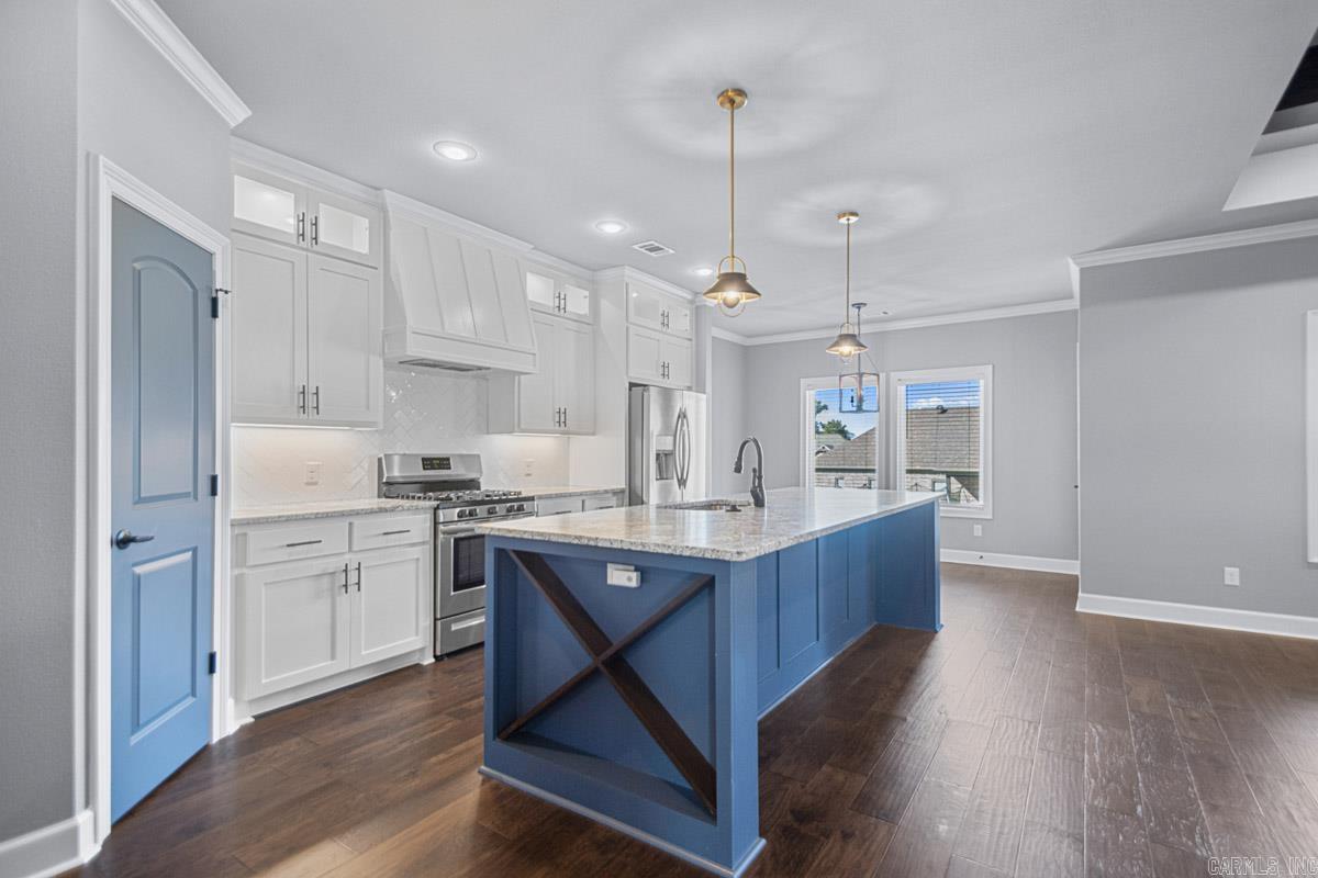 2043 Englewood  Benton, AR