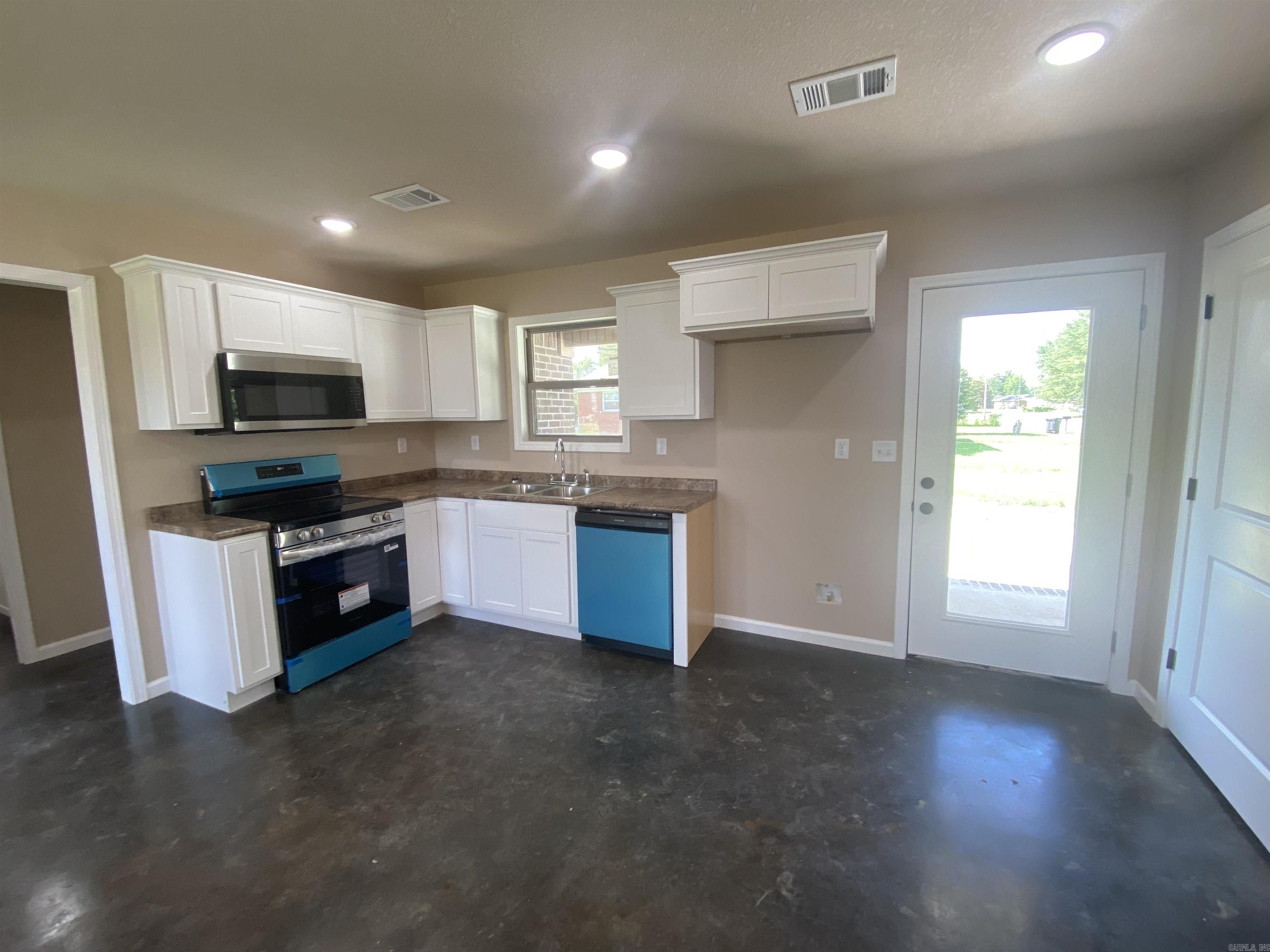 1200 Mulberry  Trumann, AR