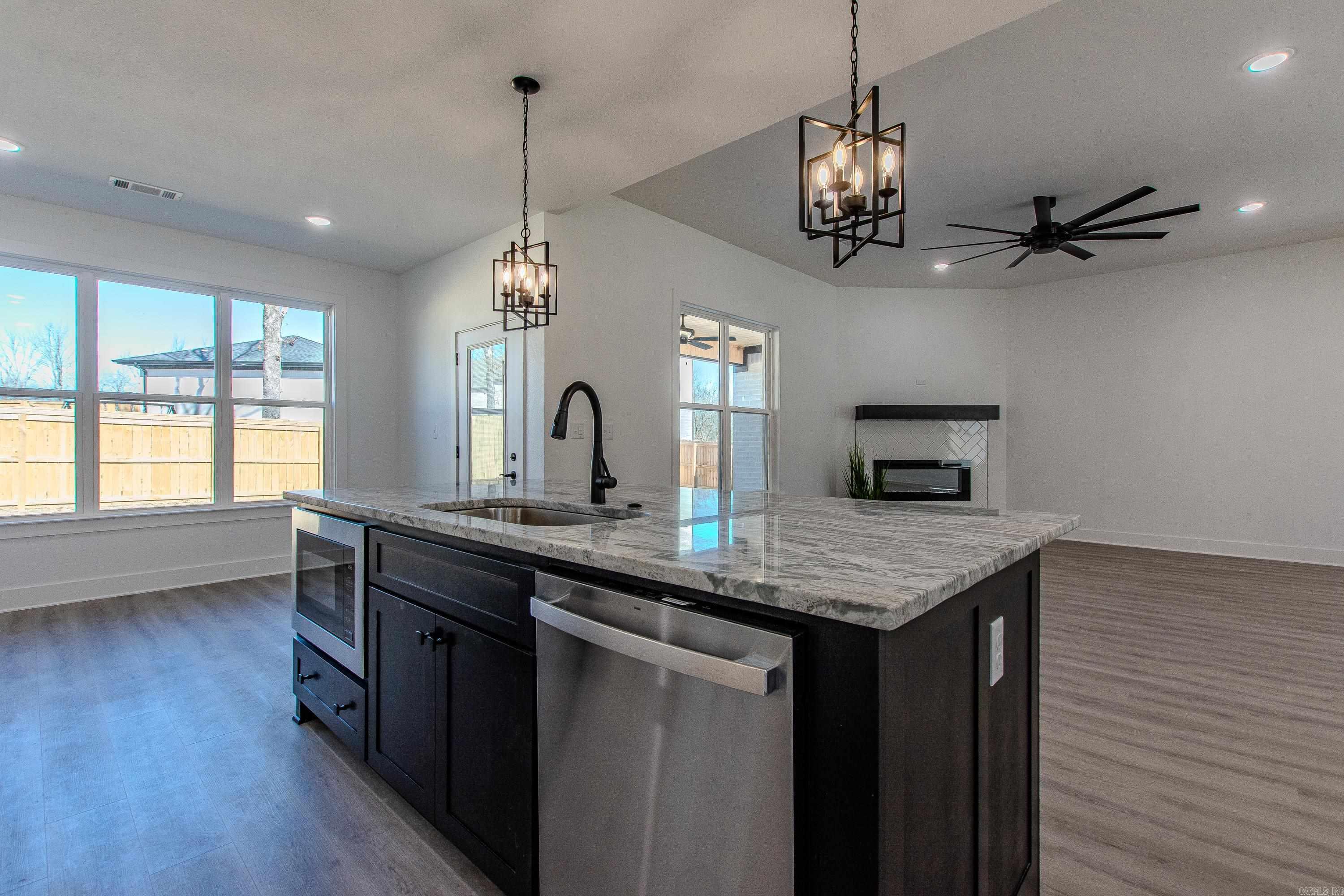 2243 E Maryland Ave Sherwood, AR 72120