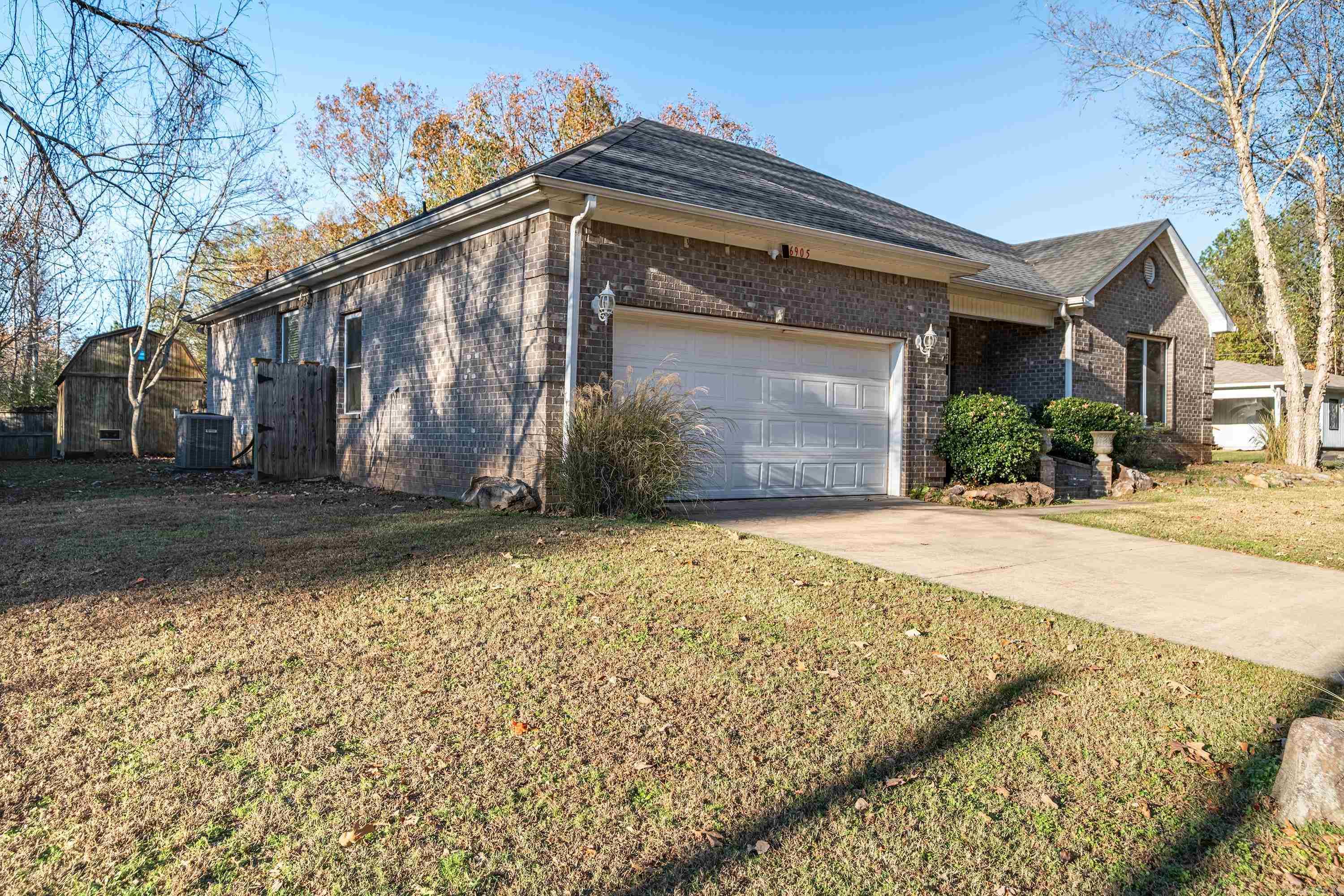 6905 Woodmist  North Little Rock, AR