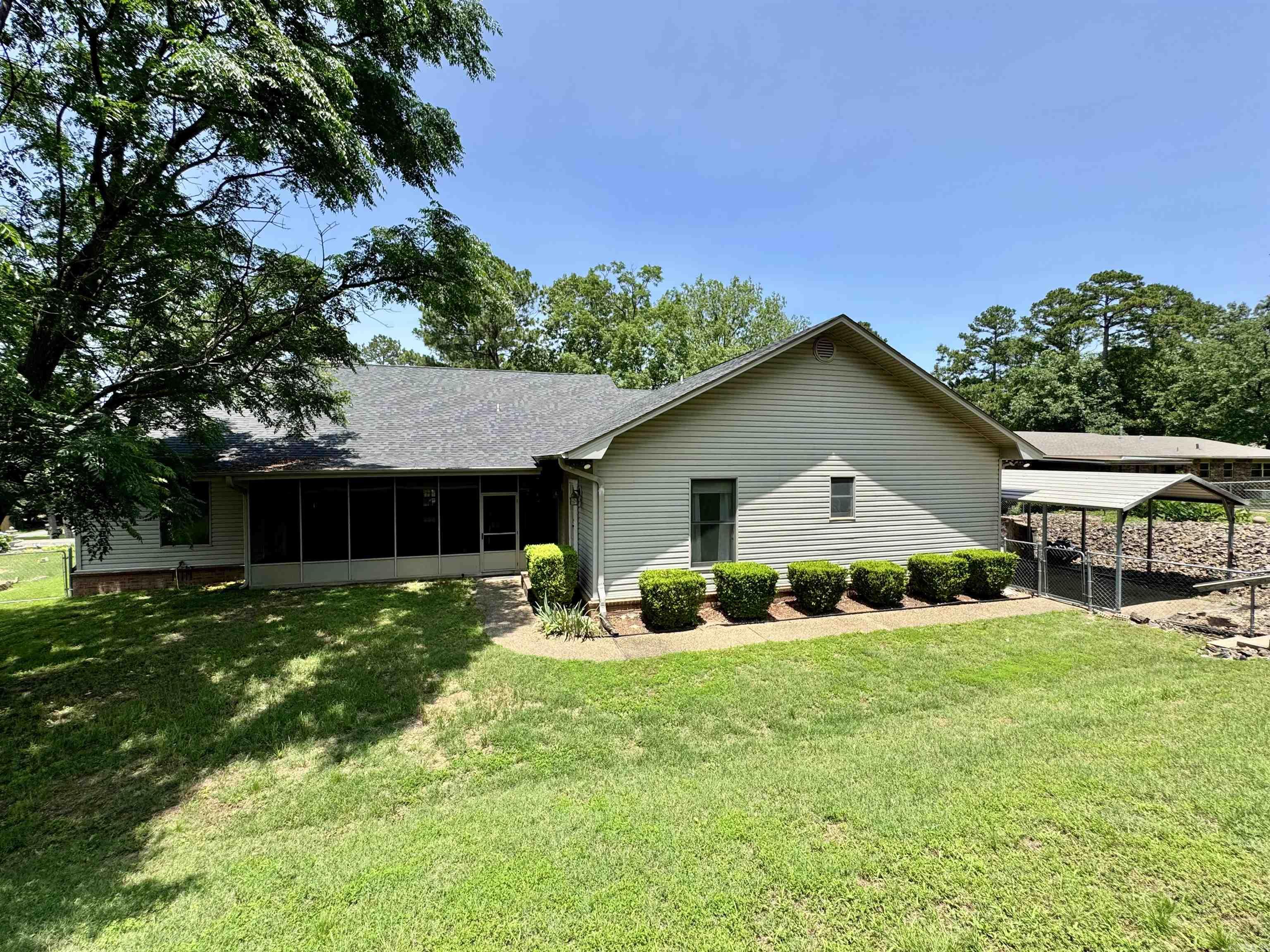 1116 Marion Anderson  Hot Springs, AR