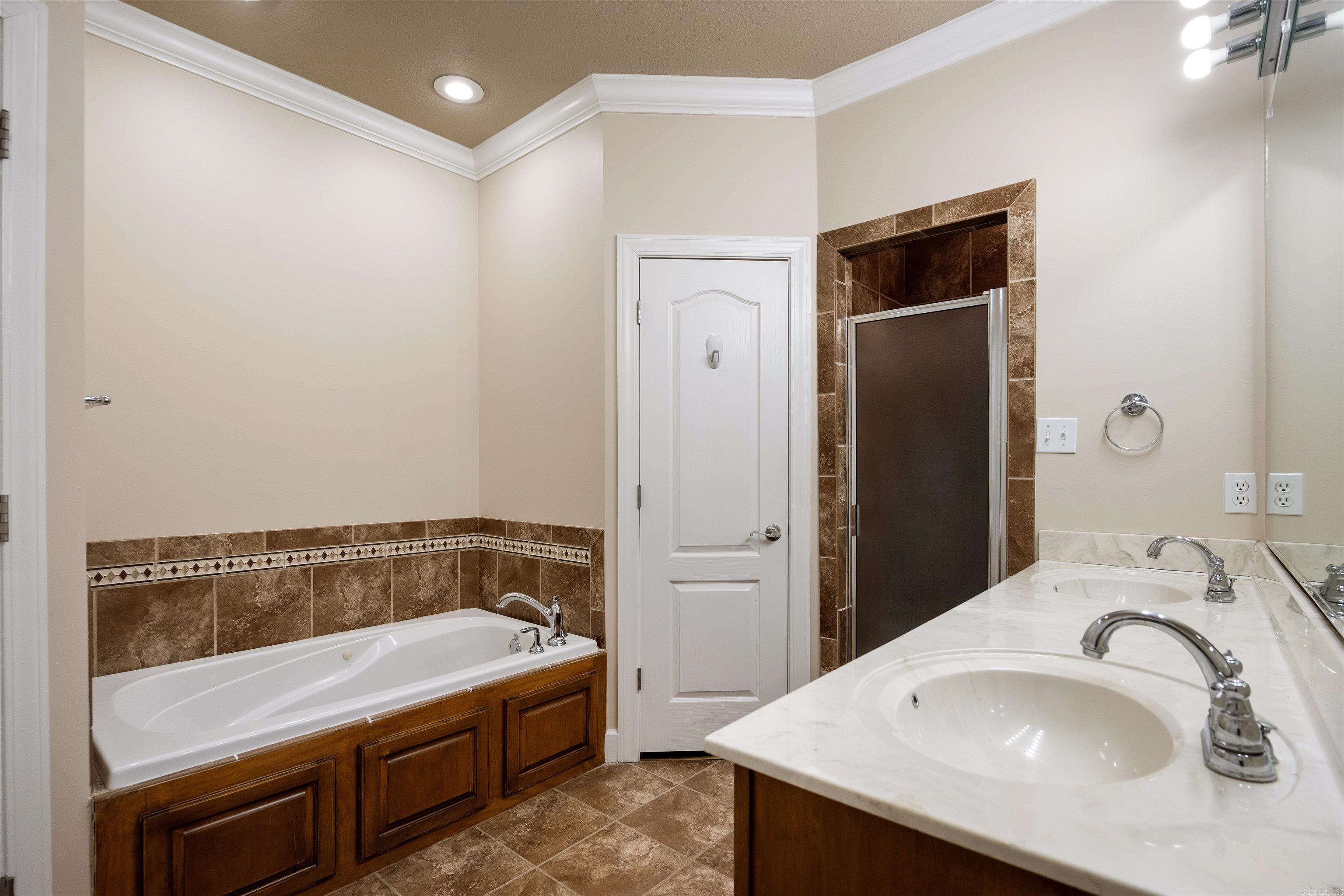 4801 Lochmoor Circle Jonesboro, AR 72405-8182