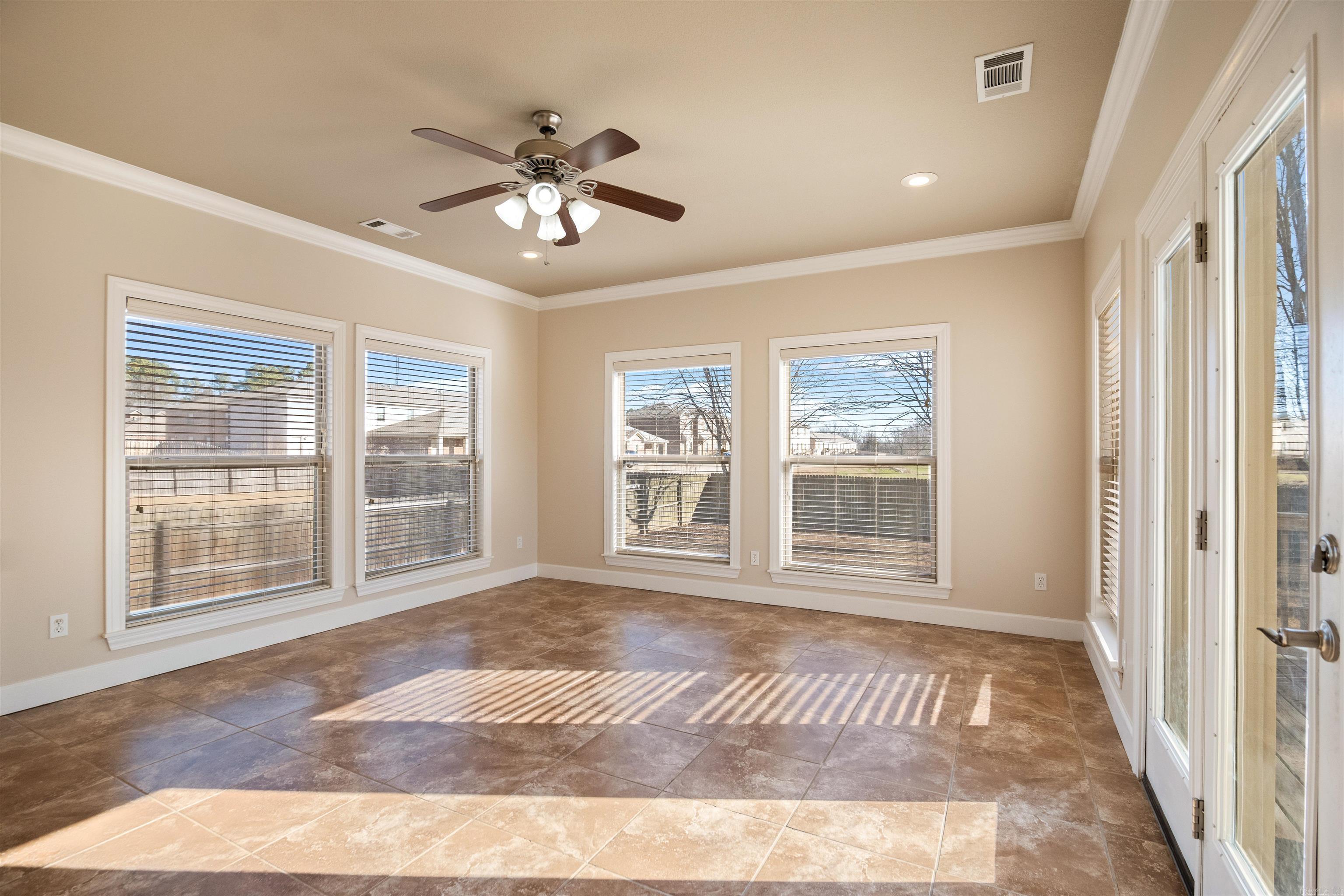 4801 Lochmoor Circle Jonesboro, AR 72405-8182