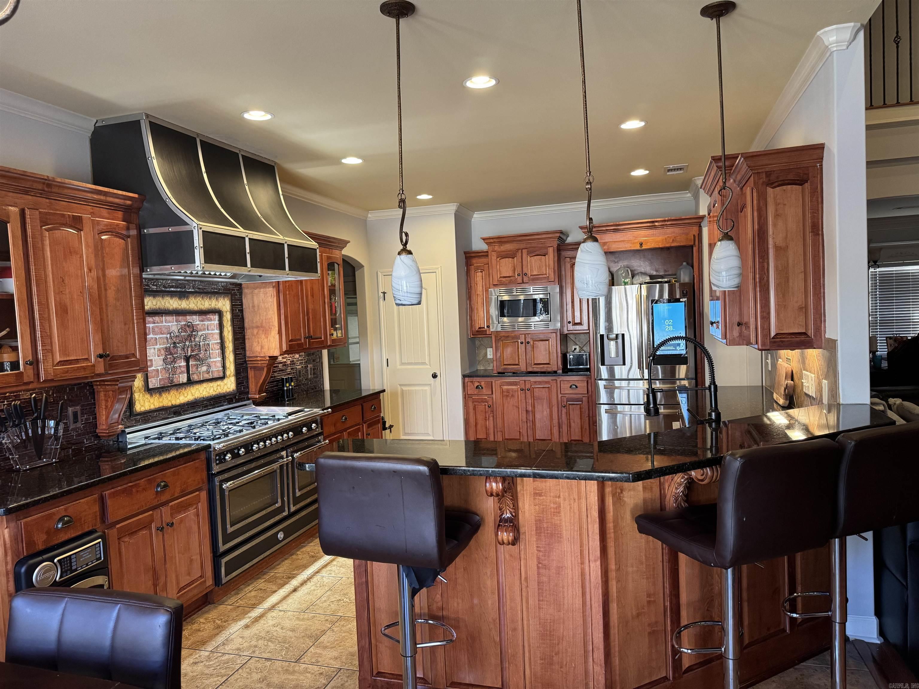 1916 Oakbrook Dr Sherwood, AR 72120