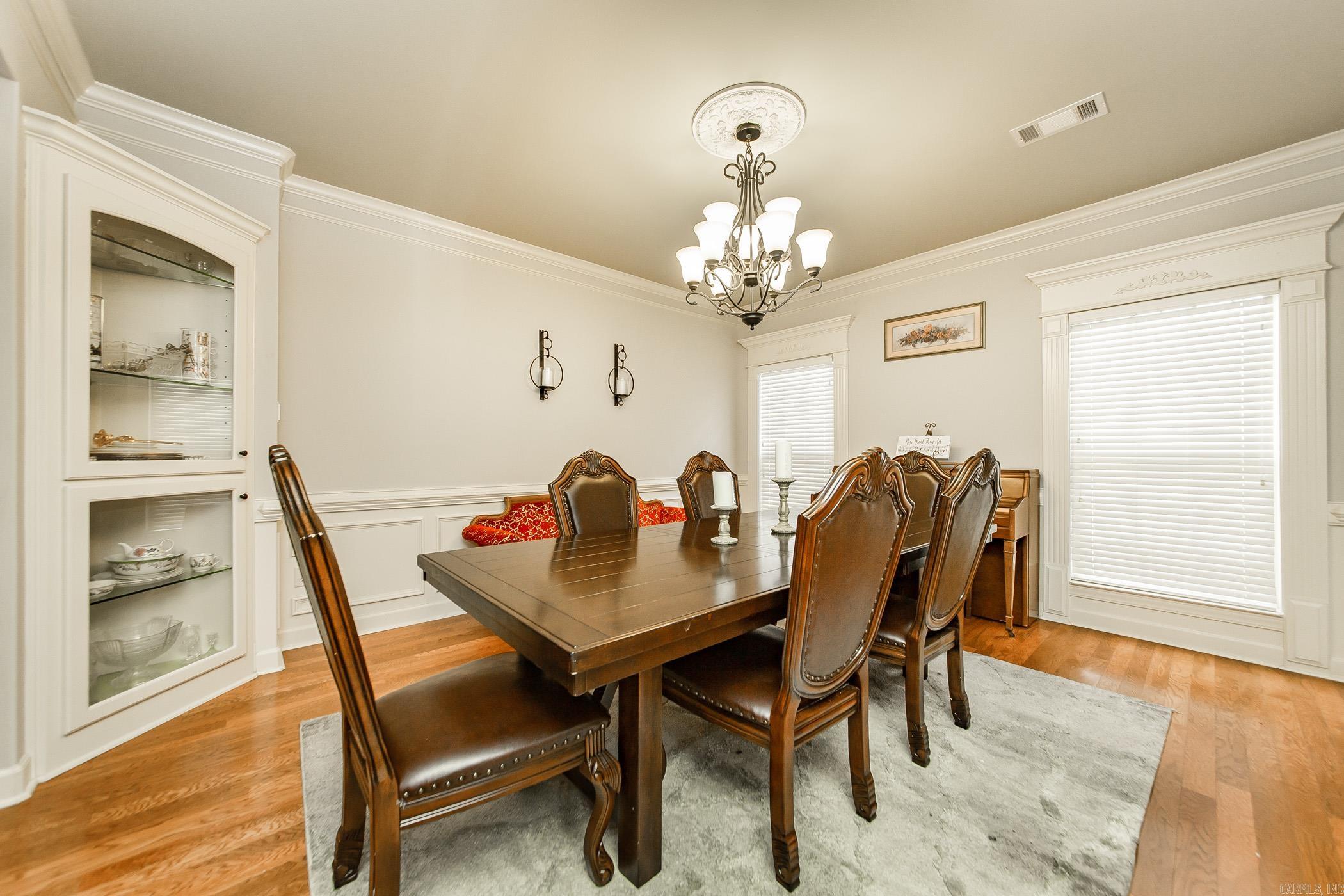 1916 Oakbrook Dr  Sherwood, AR