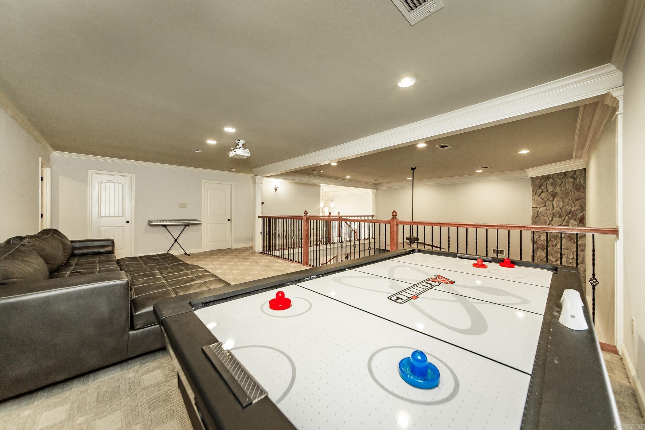 1916 Oakbrook Dr  Sherwood, AR