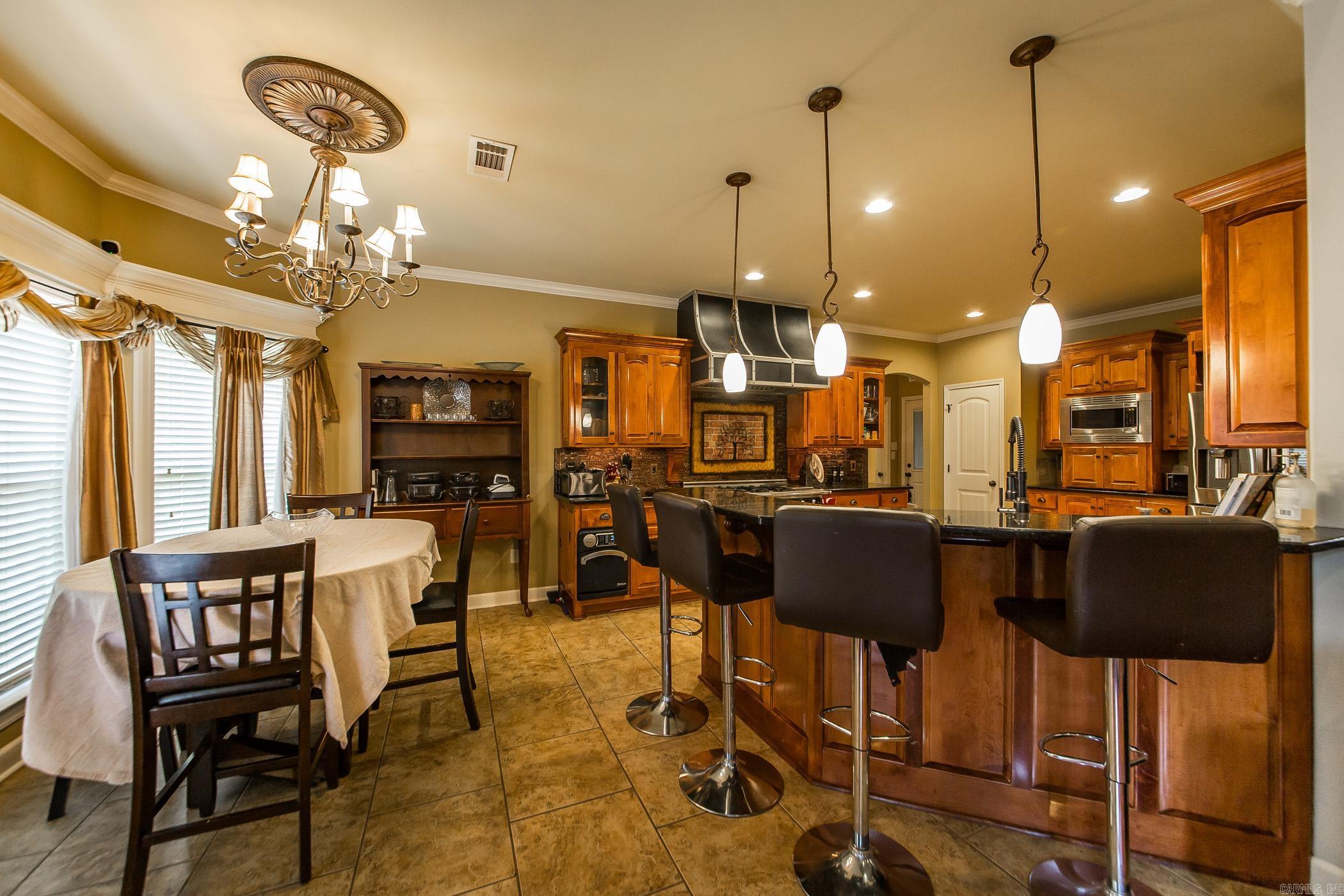 1916 Oakbrook Dr  Sherwood, AR