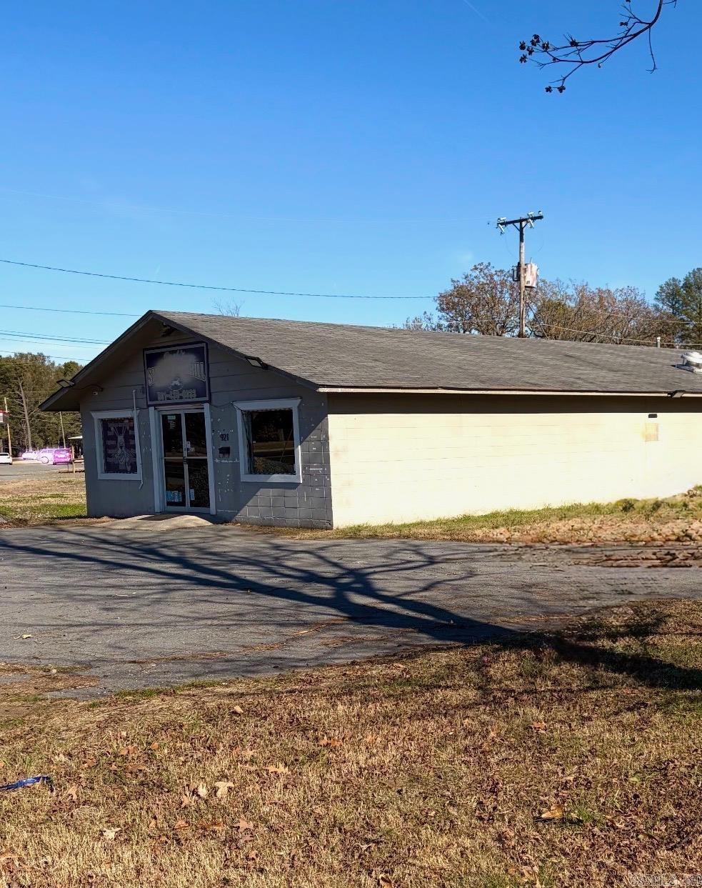 921 N Center  Lonoke, AR